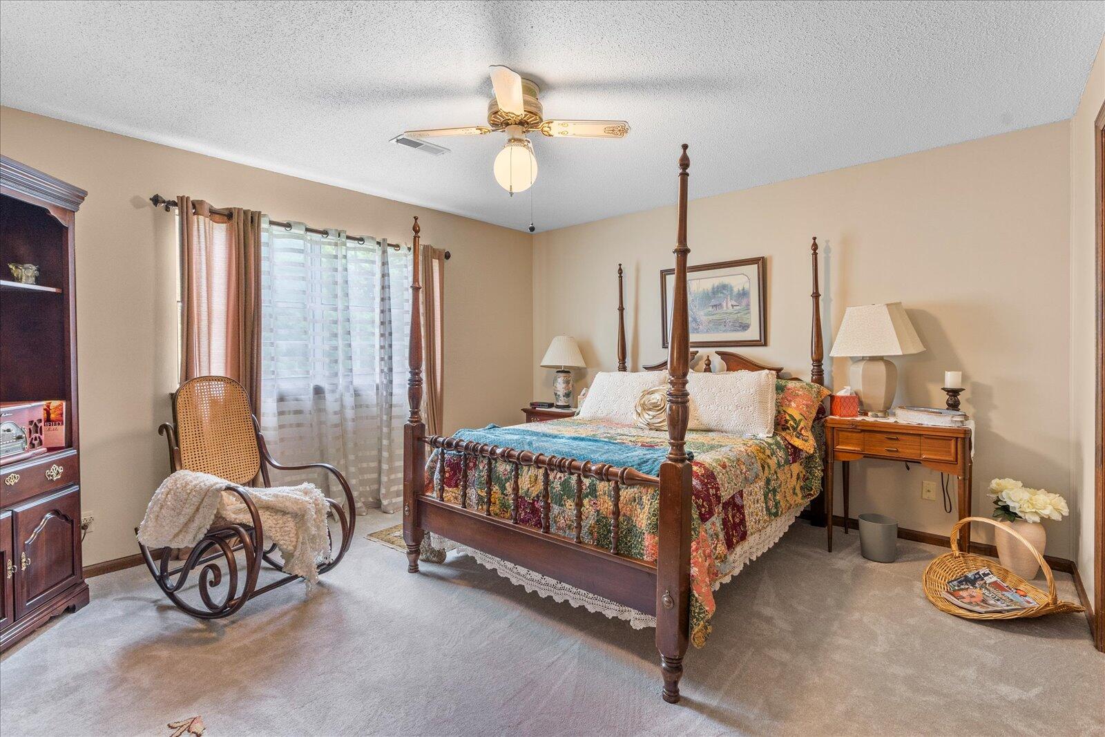 1800 Colonial Shores Drive