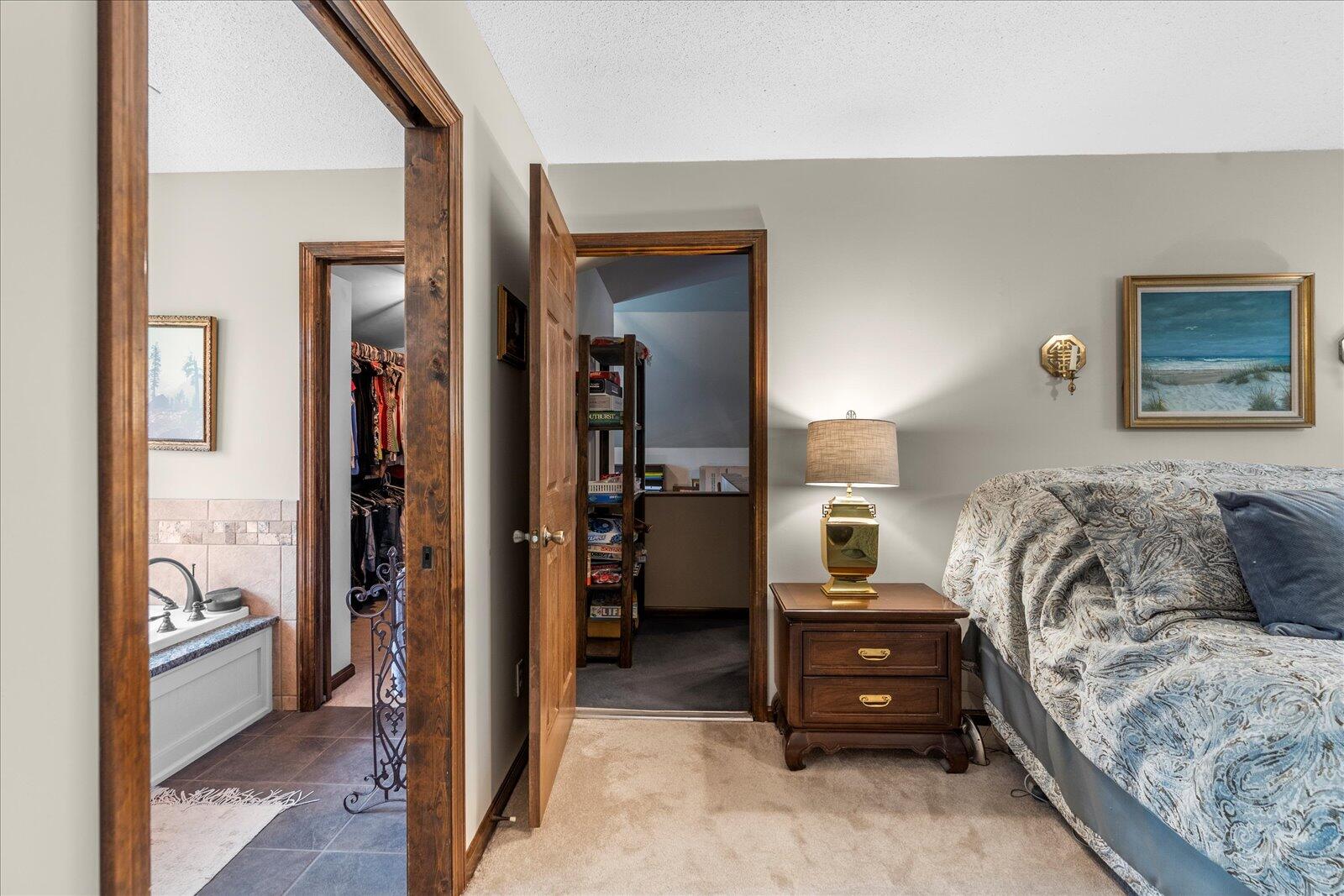 1800 Colonial Shores Drive