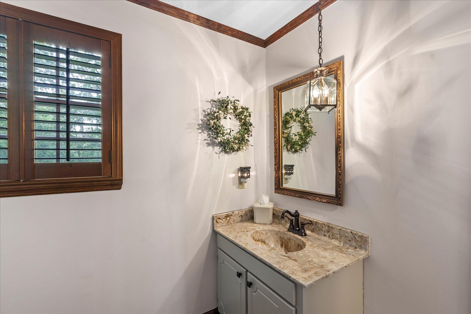 1800 Colonial Shores Drive