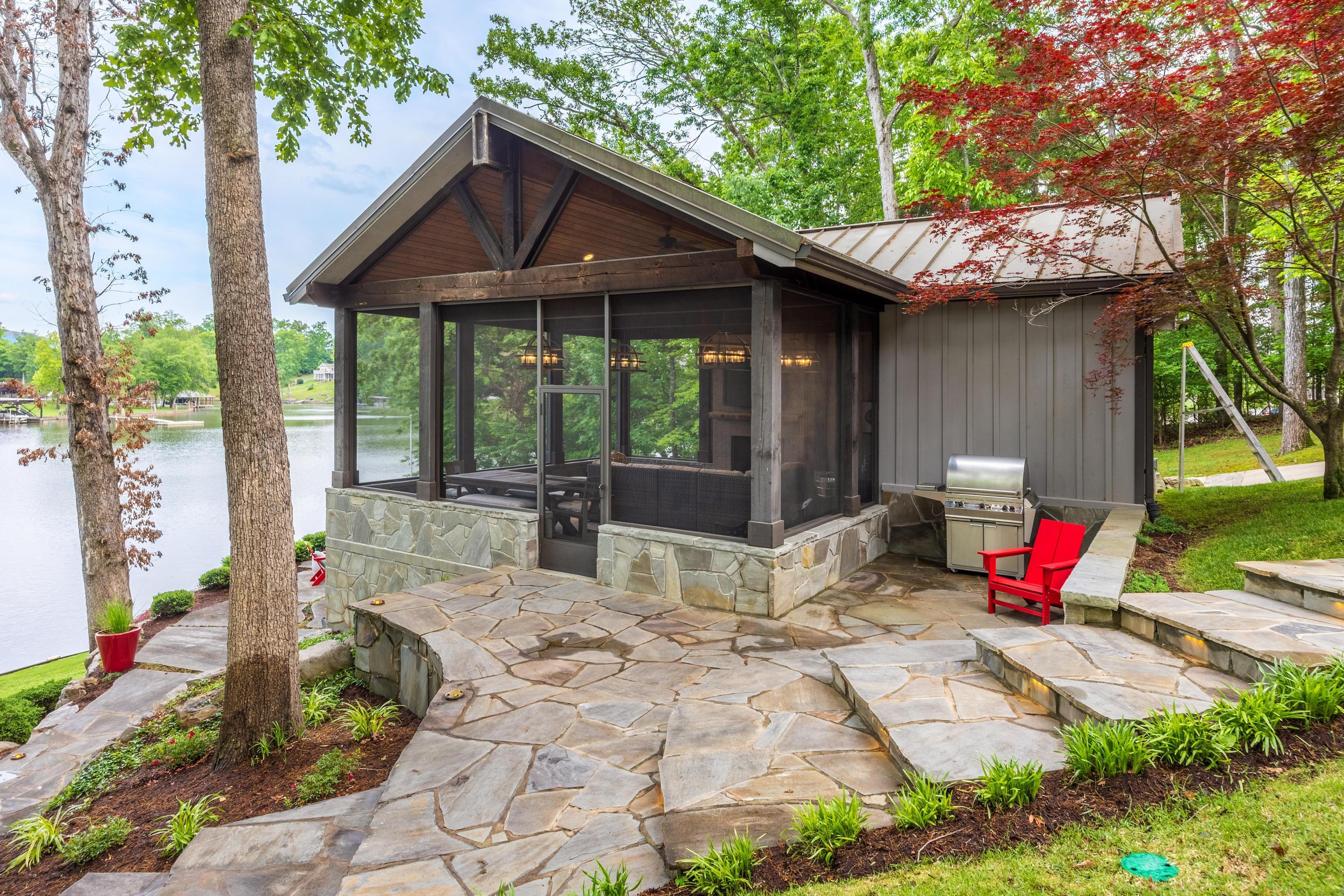 8110 Pierpoint Drive