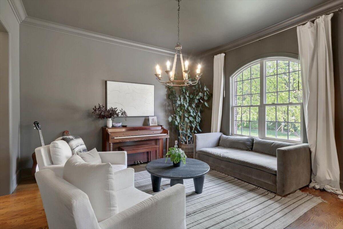 2507 Eagle Creek Way