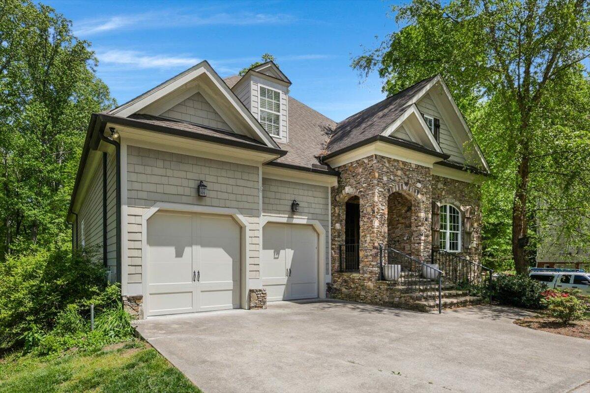 2507 Eagle Creek Way