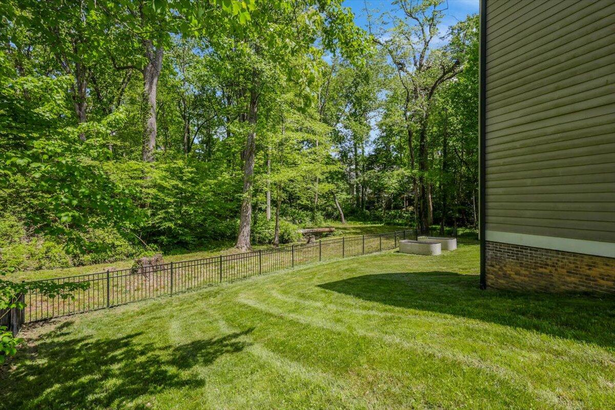 2507 Eagle Creek Way