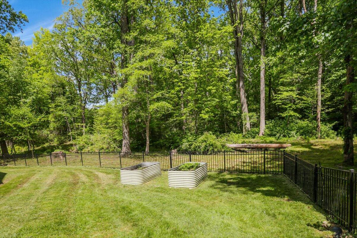 2507 Eagle Creek Way