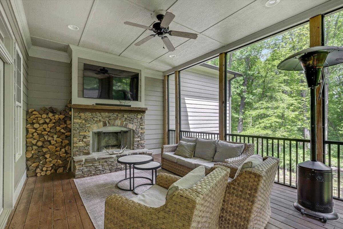 2507 Eagle Creek Way