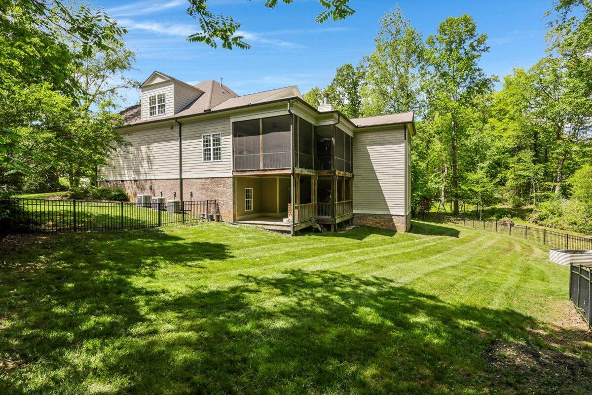 2507 Eagle Creek Way