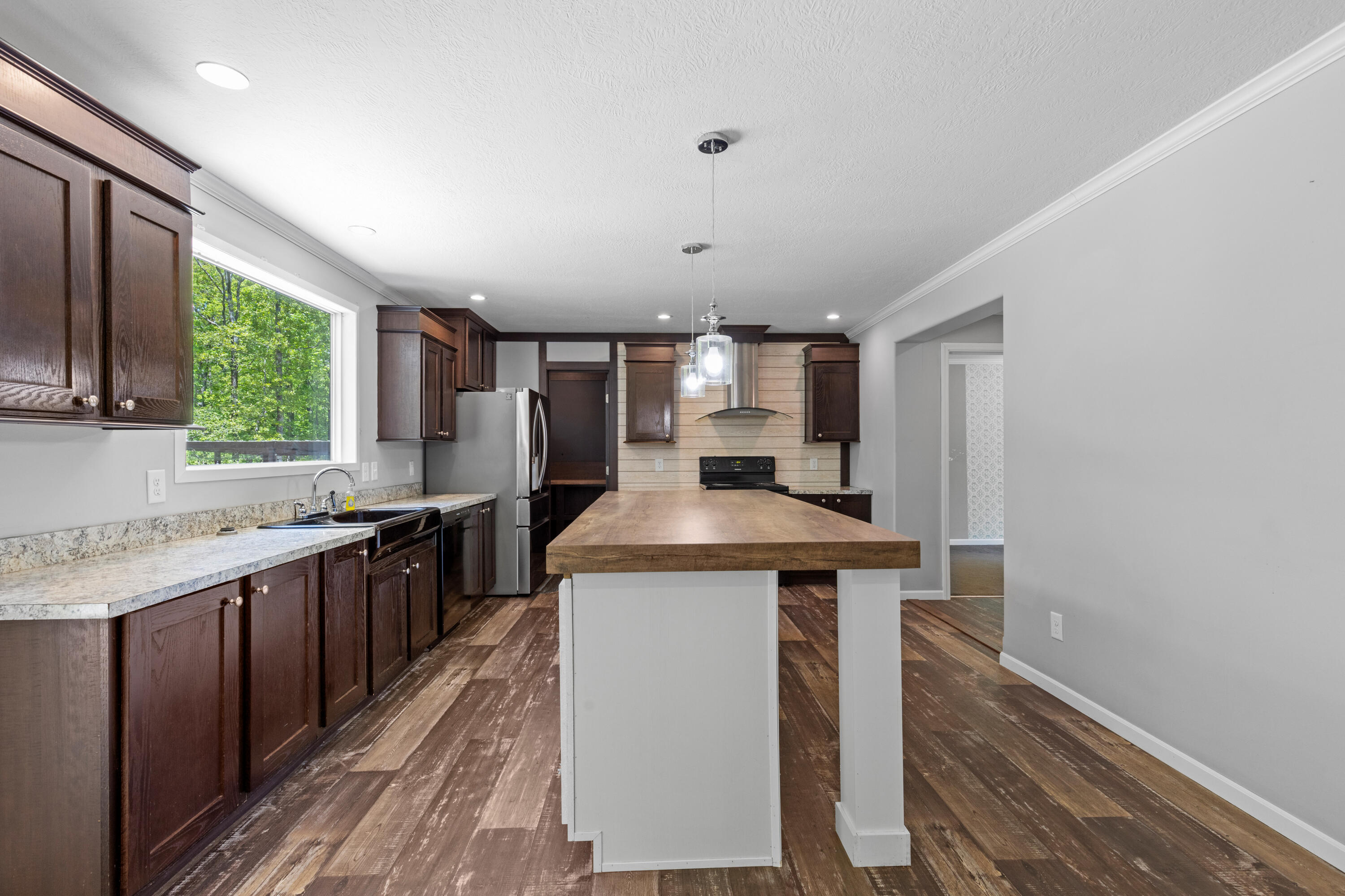 201 County Line Road