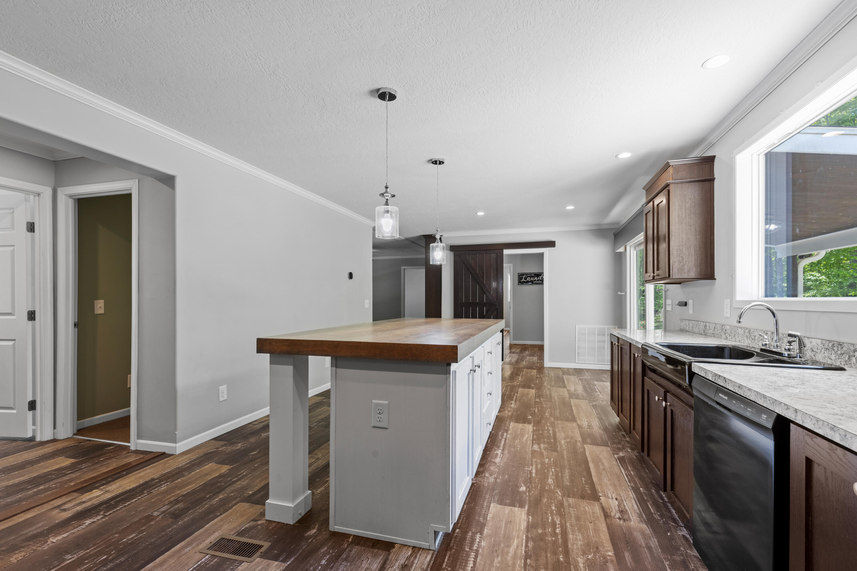 201 County Line Road