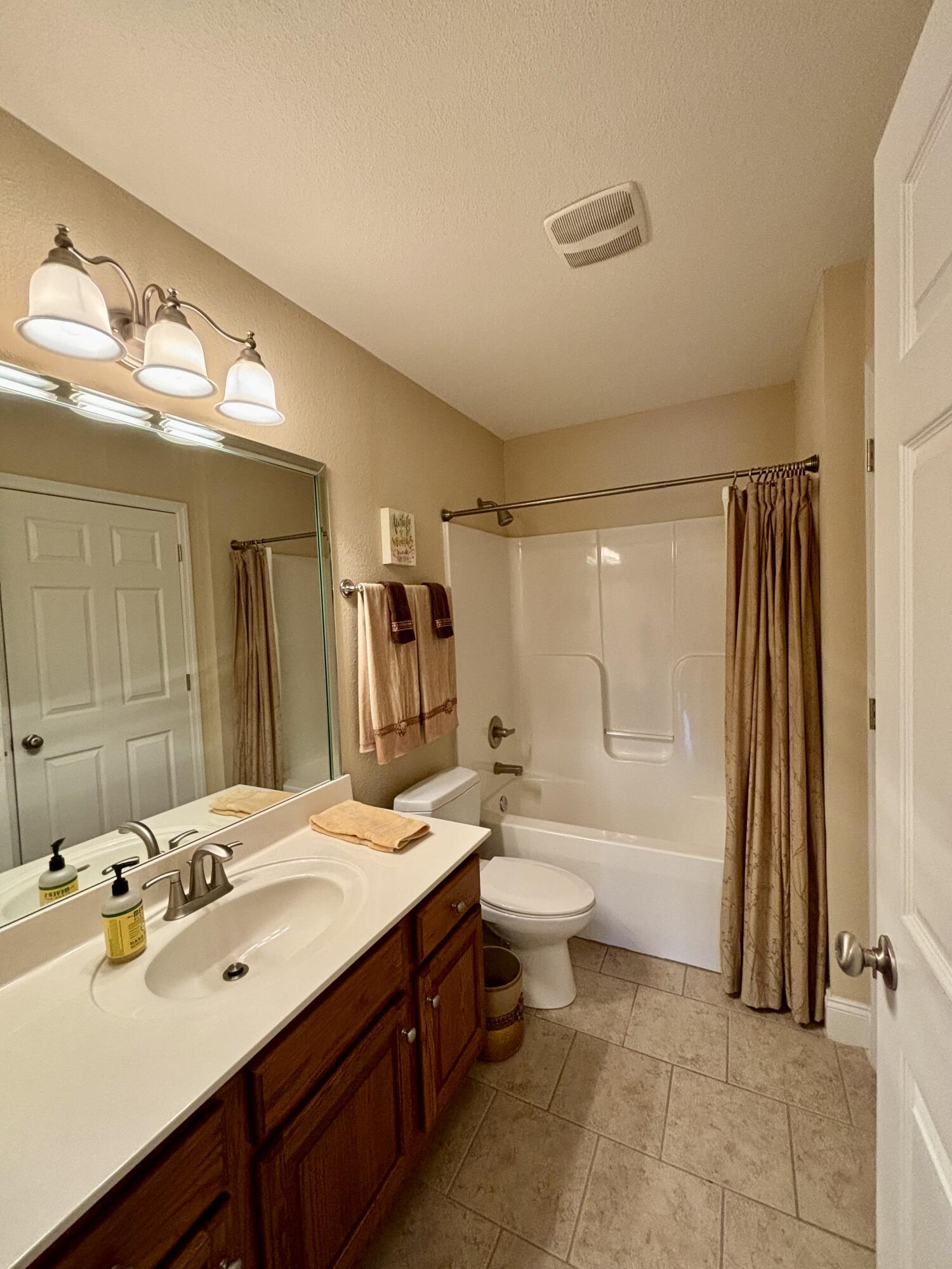 1501 Applebrook Drive