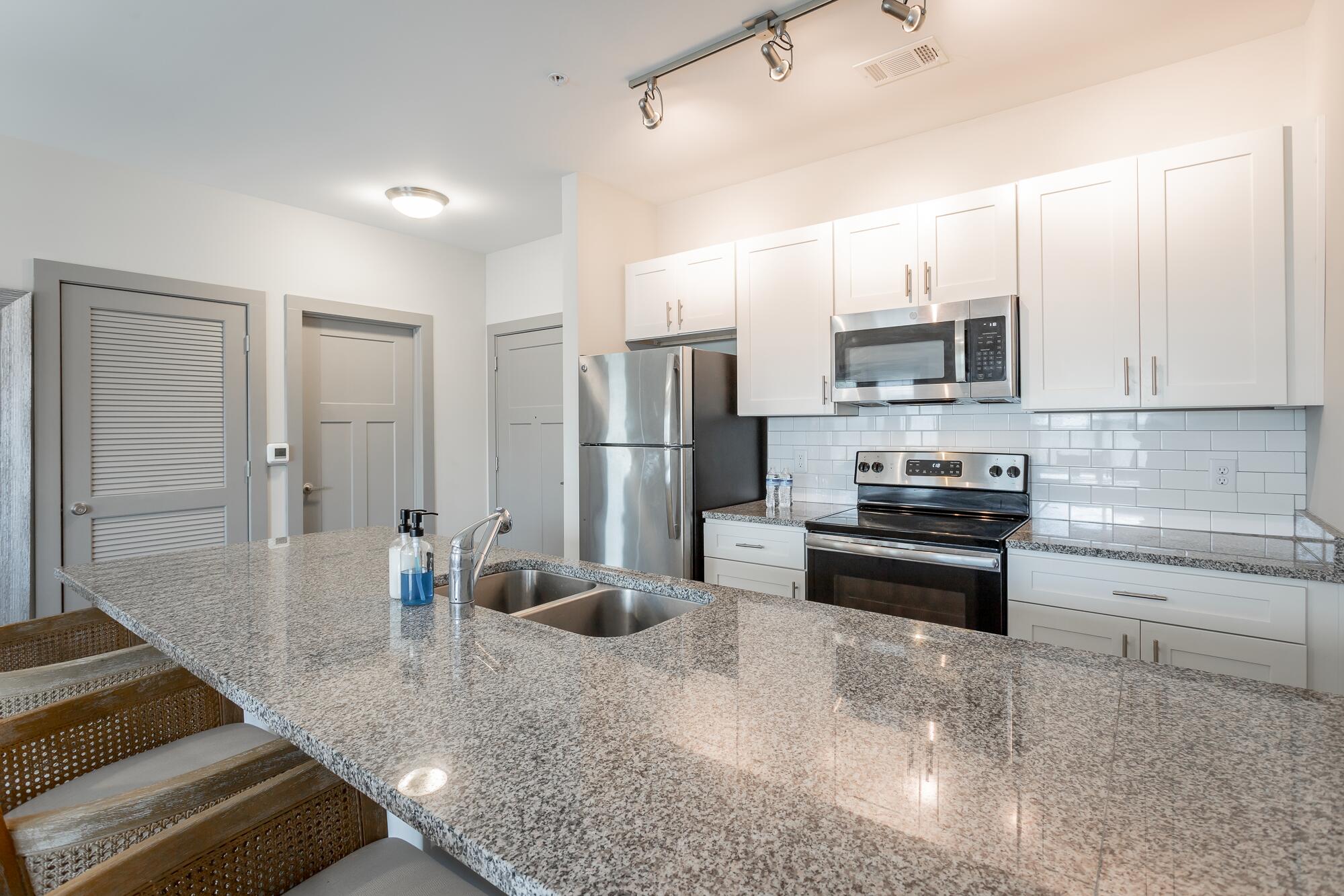 782 Riverfront Parkway, 216