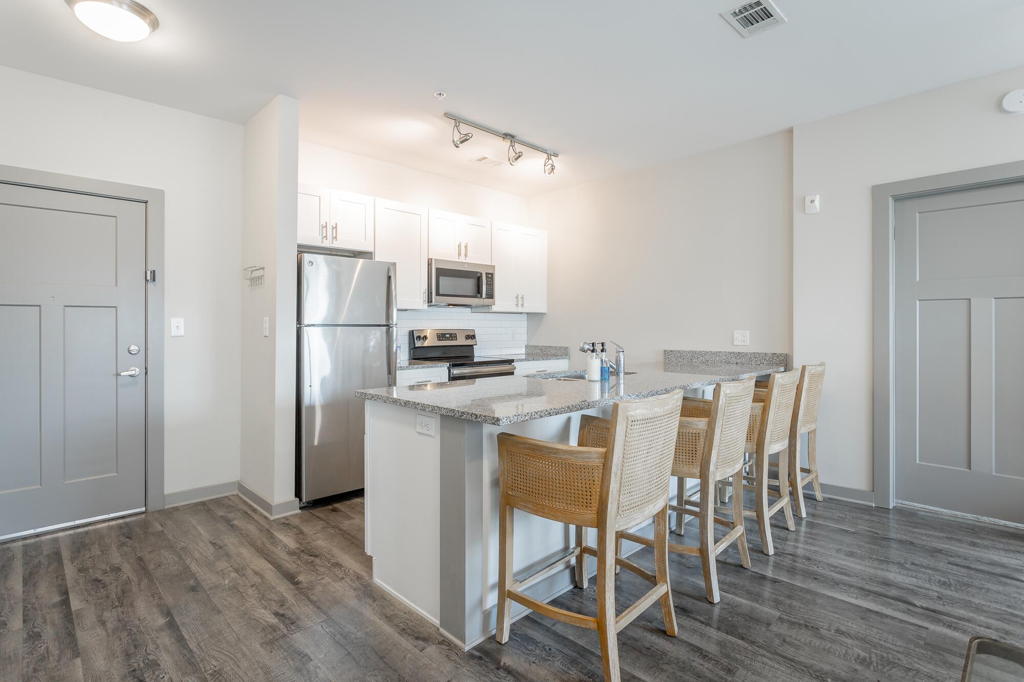 782 Riverfront Parkway, 216