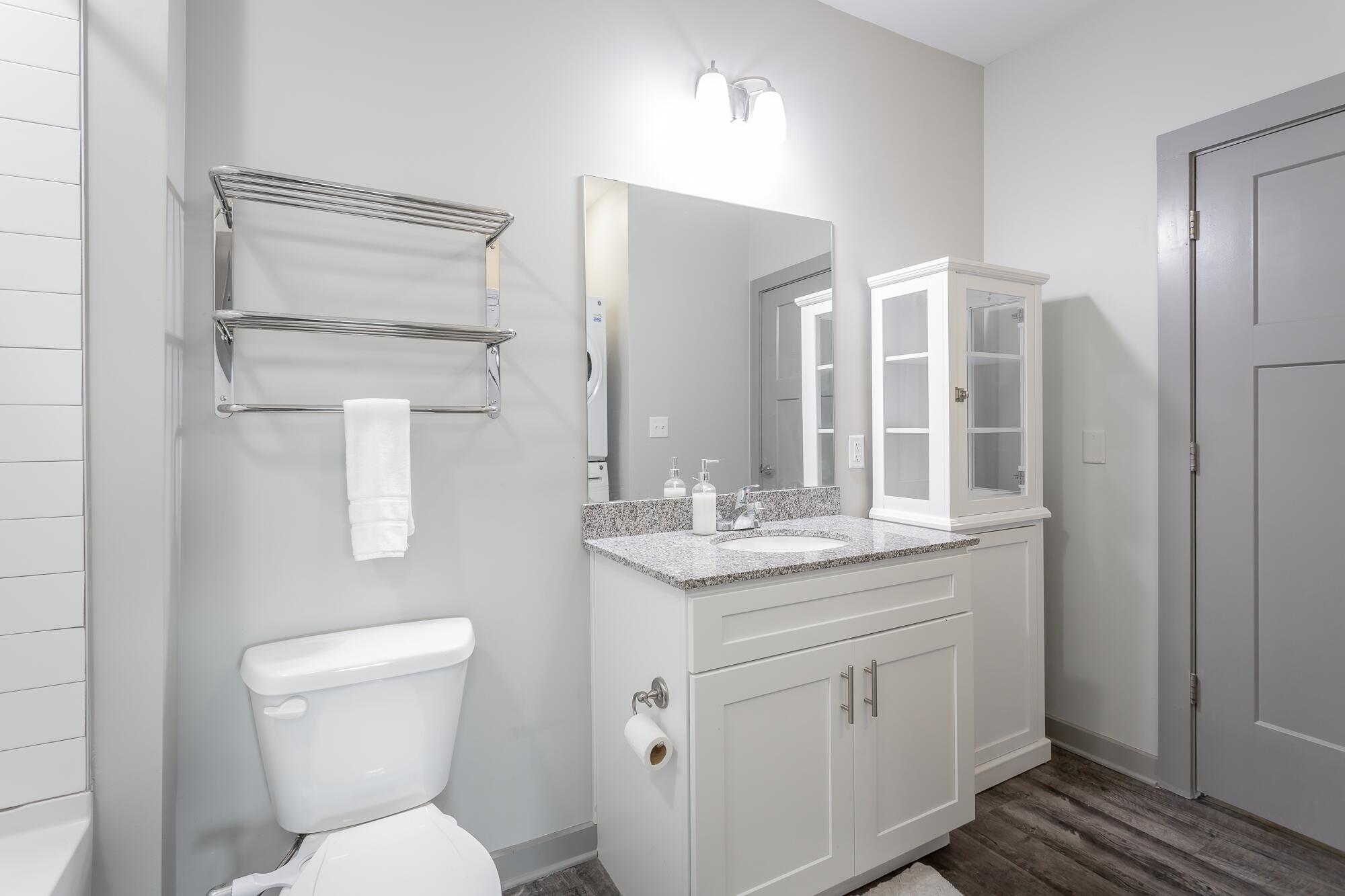 782 Riverfront Parkway, 216