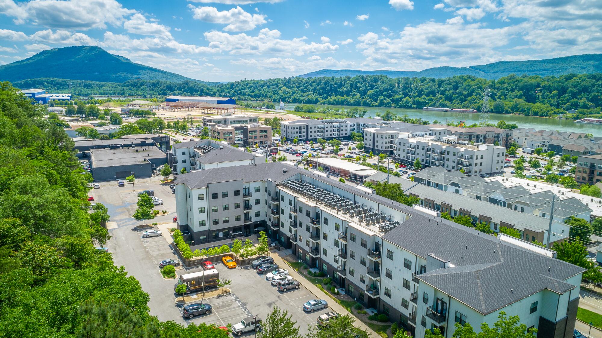 782 Riverfront Parkway, 216