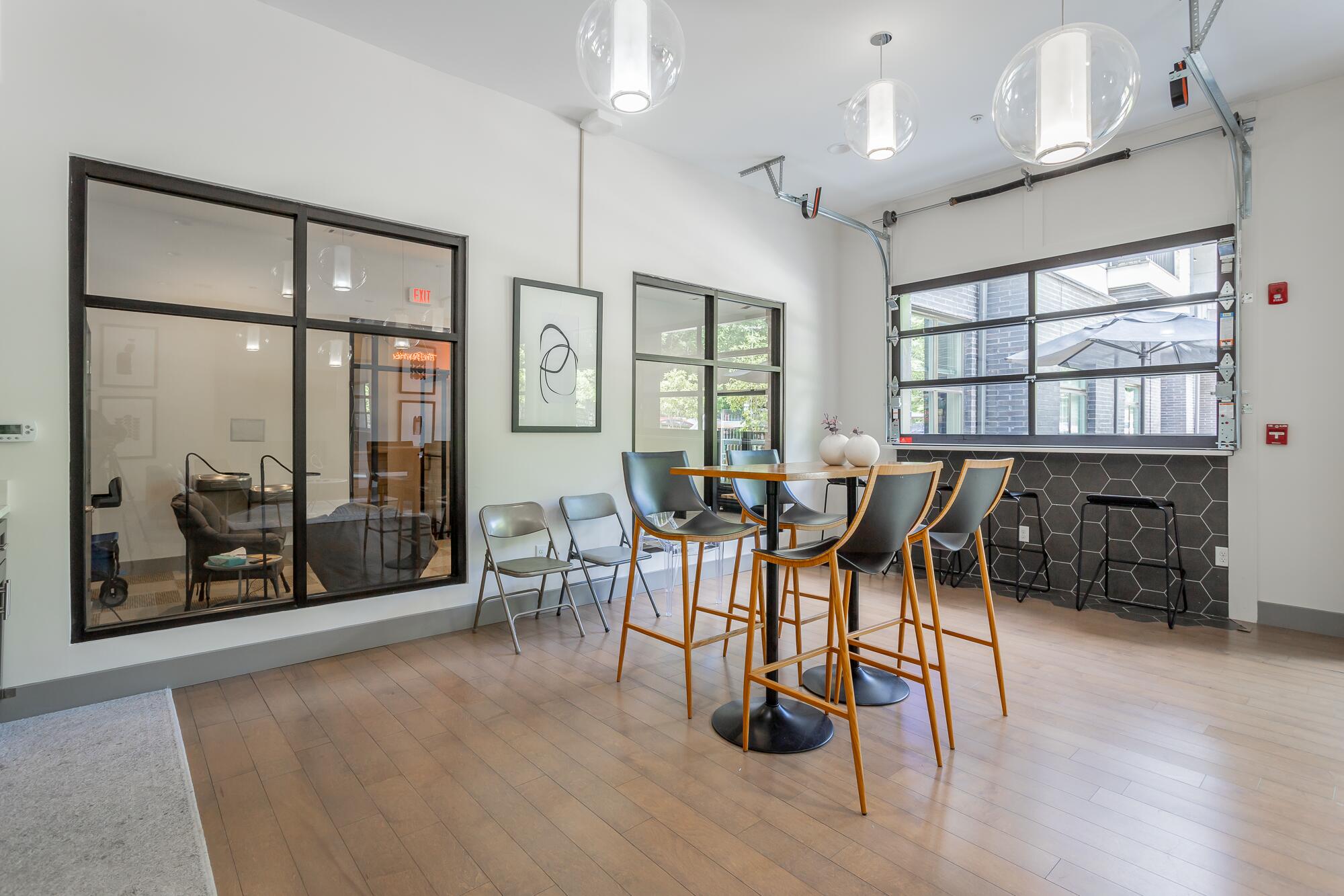 782 Riverfront Parkway, 216