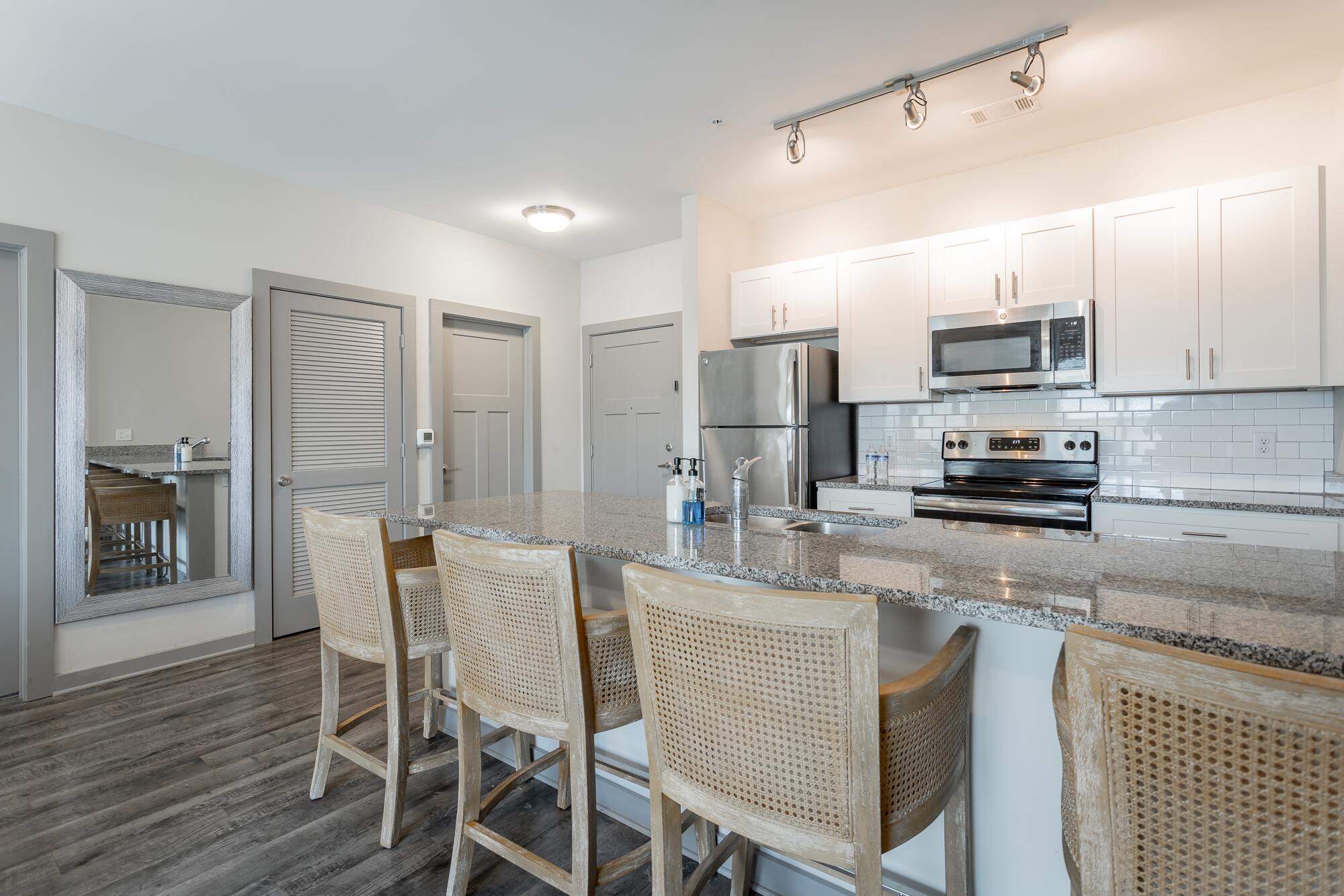 782 Riverfront Parkway, 216