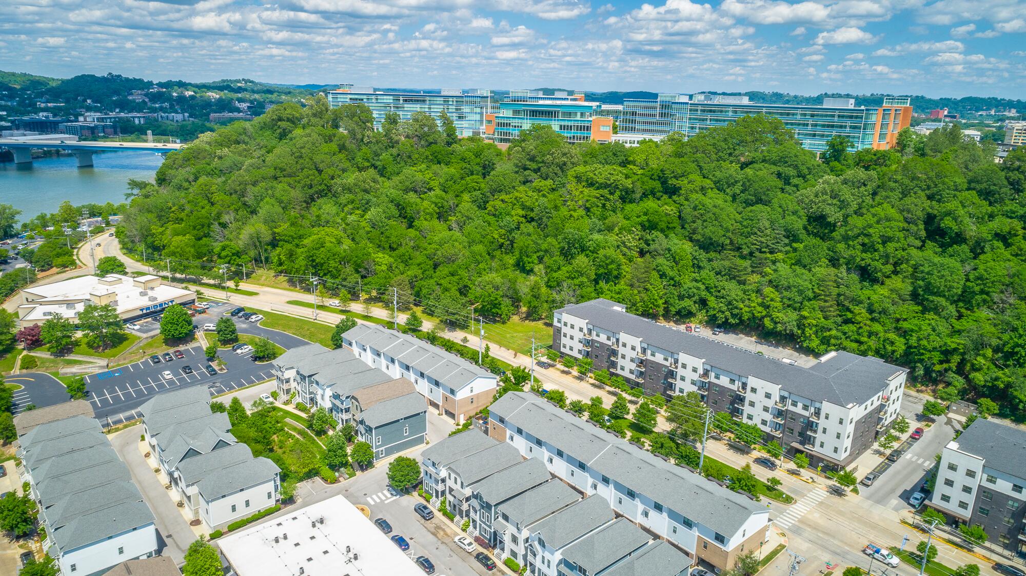 782 Riverfront Parkway, 216