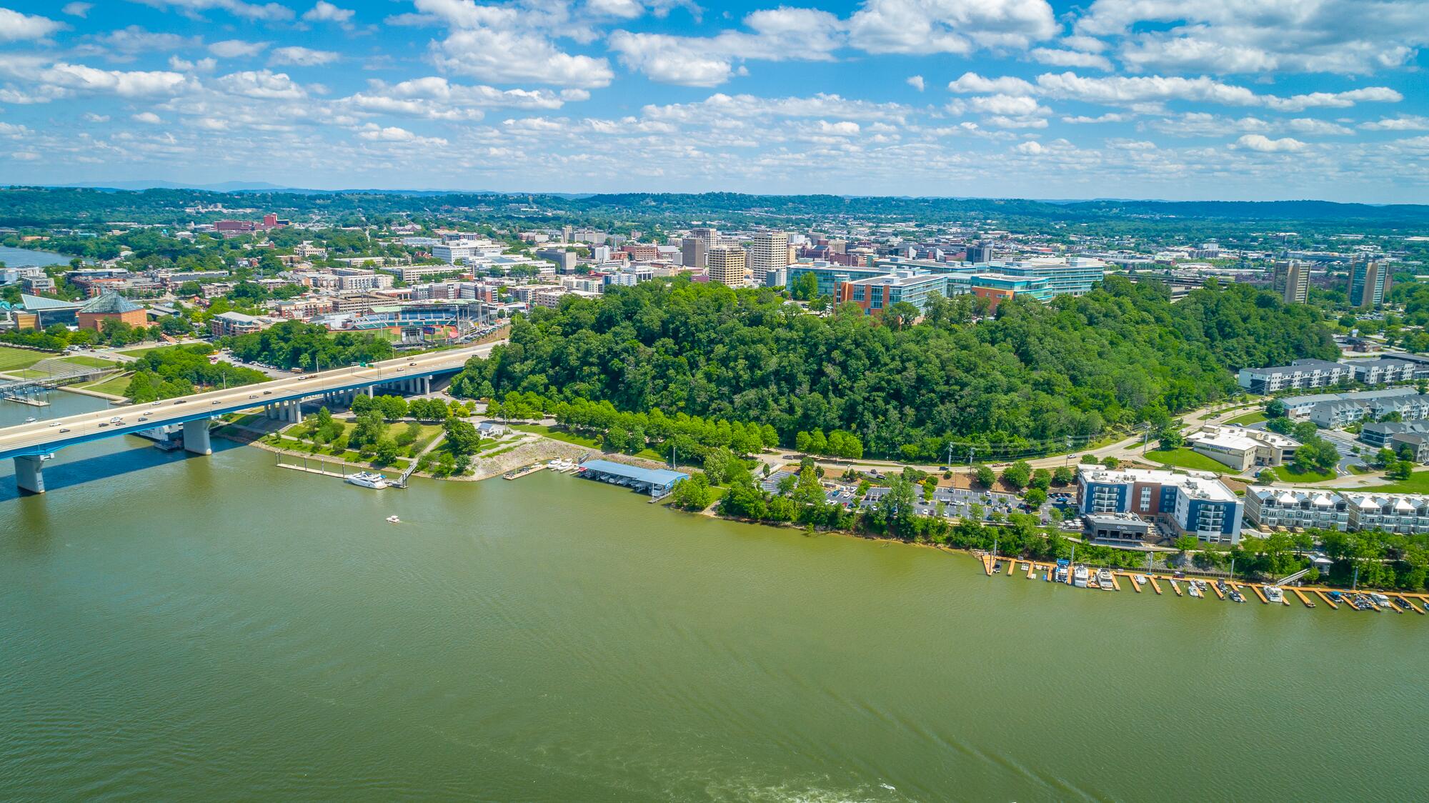 782 Riverfront Parkway, 216