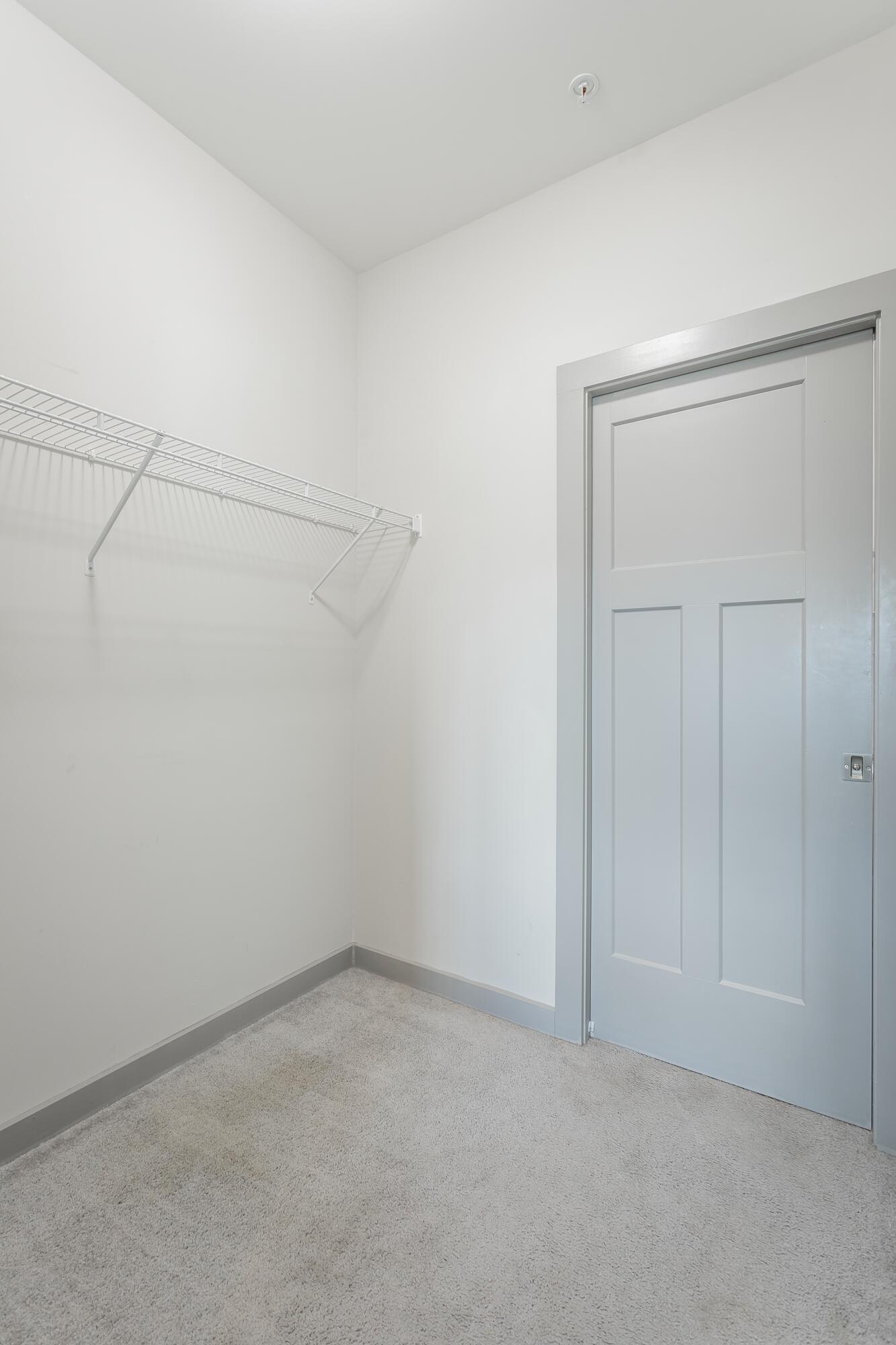 782 Riverfront Parkway, 216