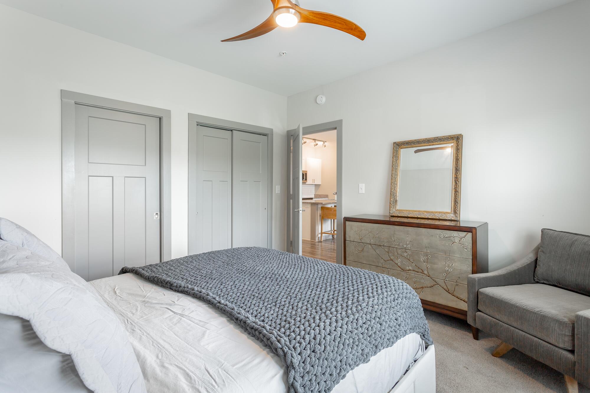 782 Riverfront Parkway, 216