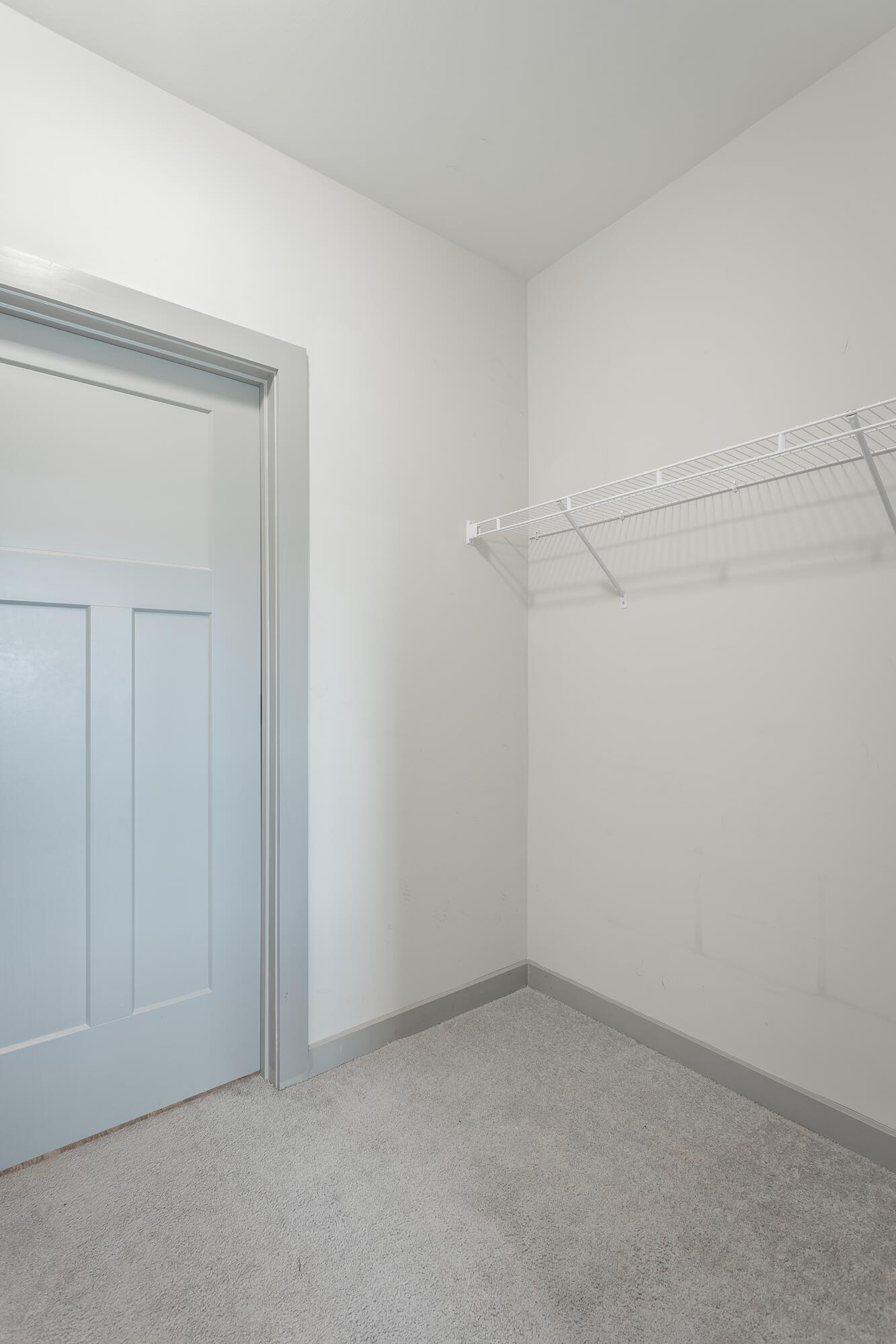 782 Riverfront Parkway, 216