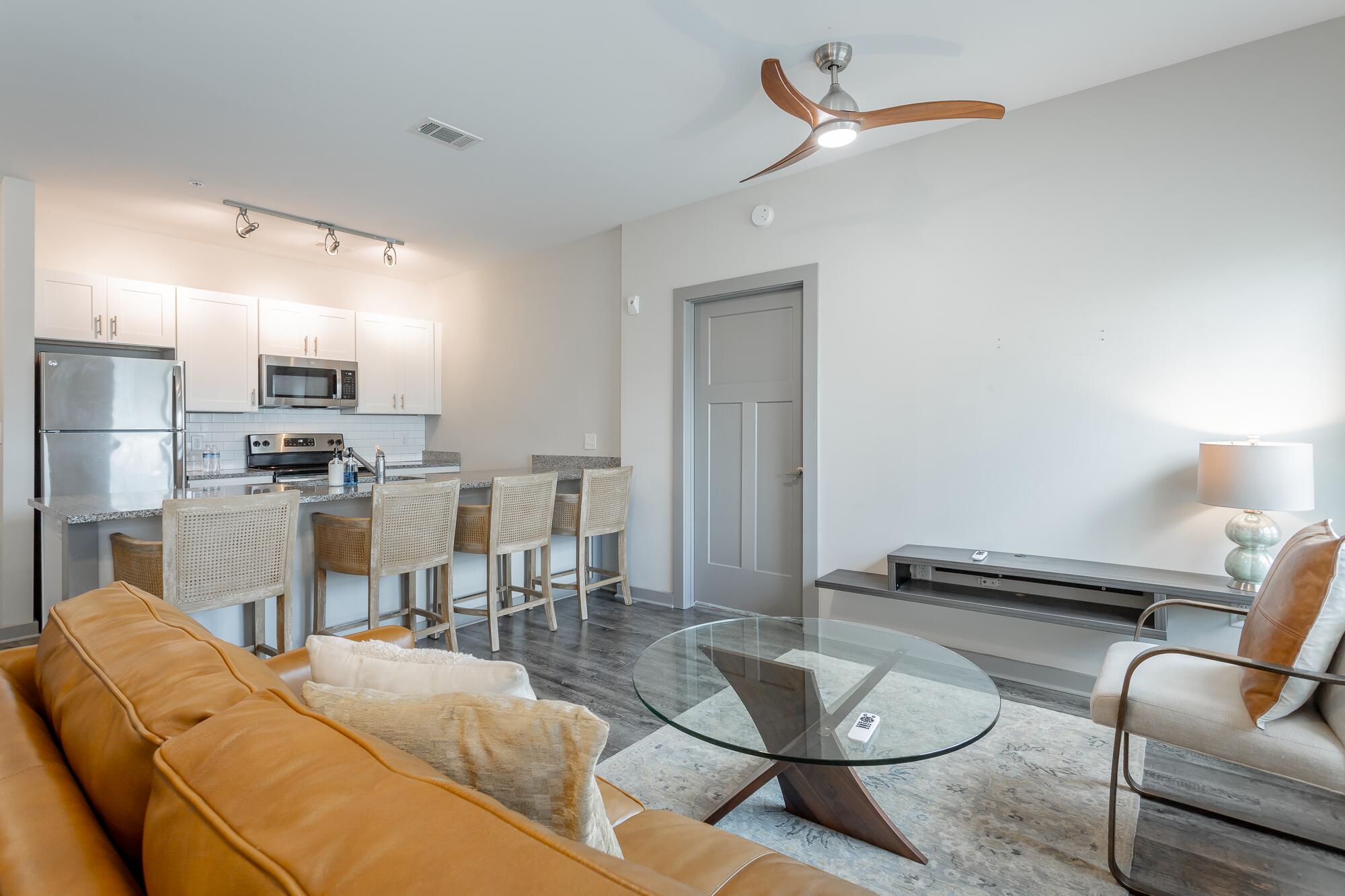 782 Riverfront Parkway, 216