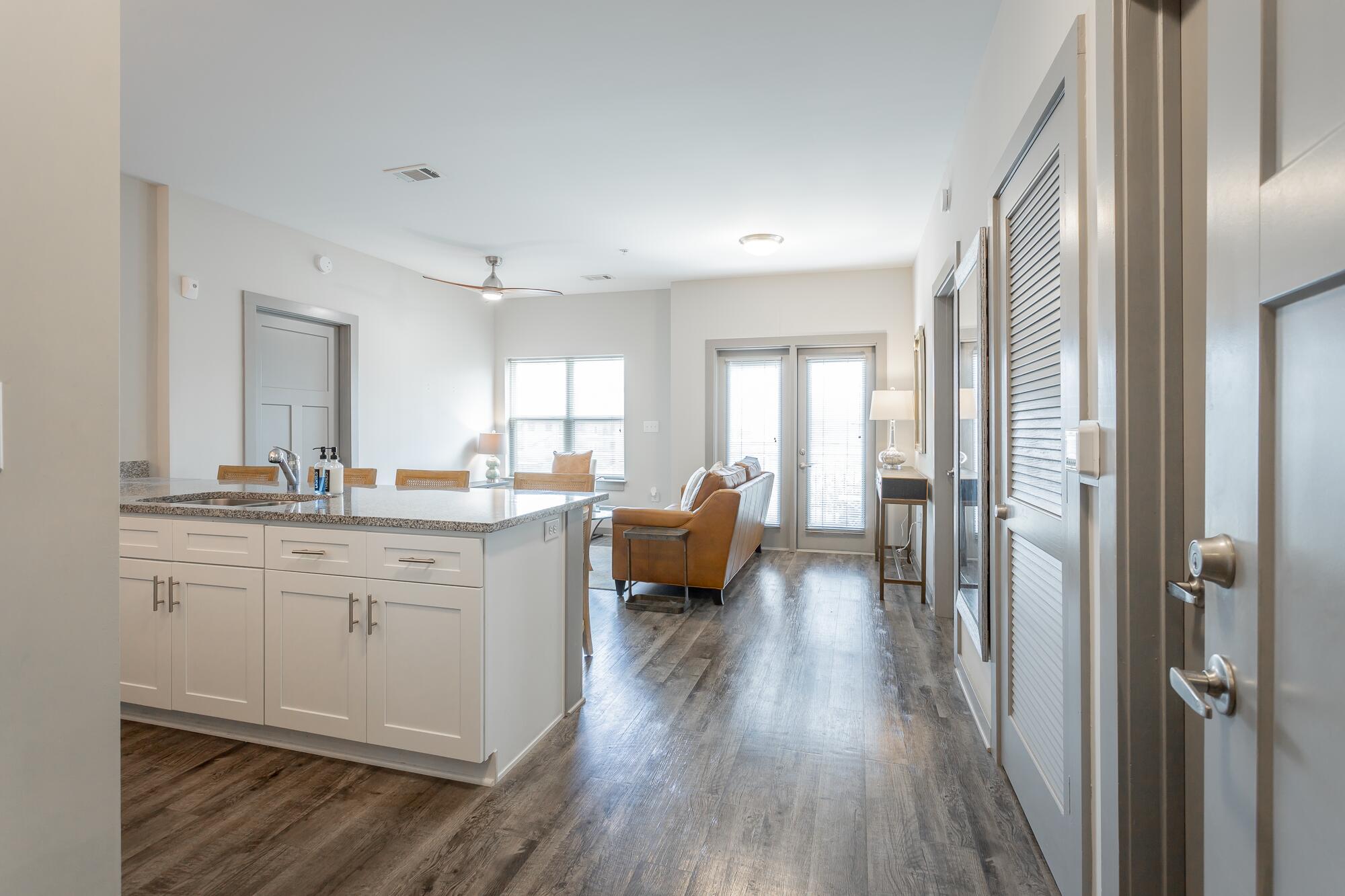 782 Riverfront Parkway, 216