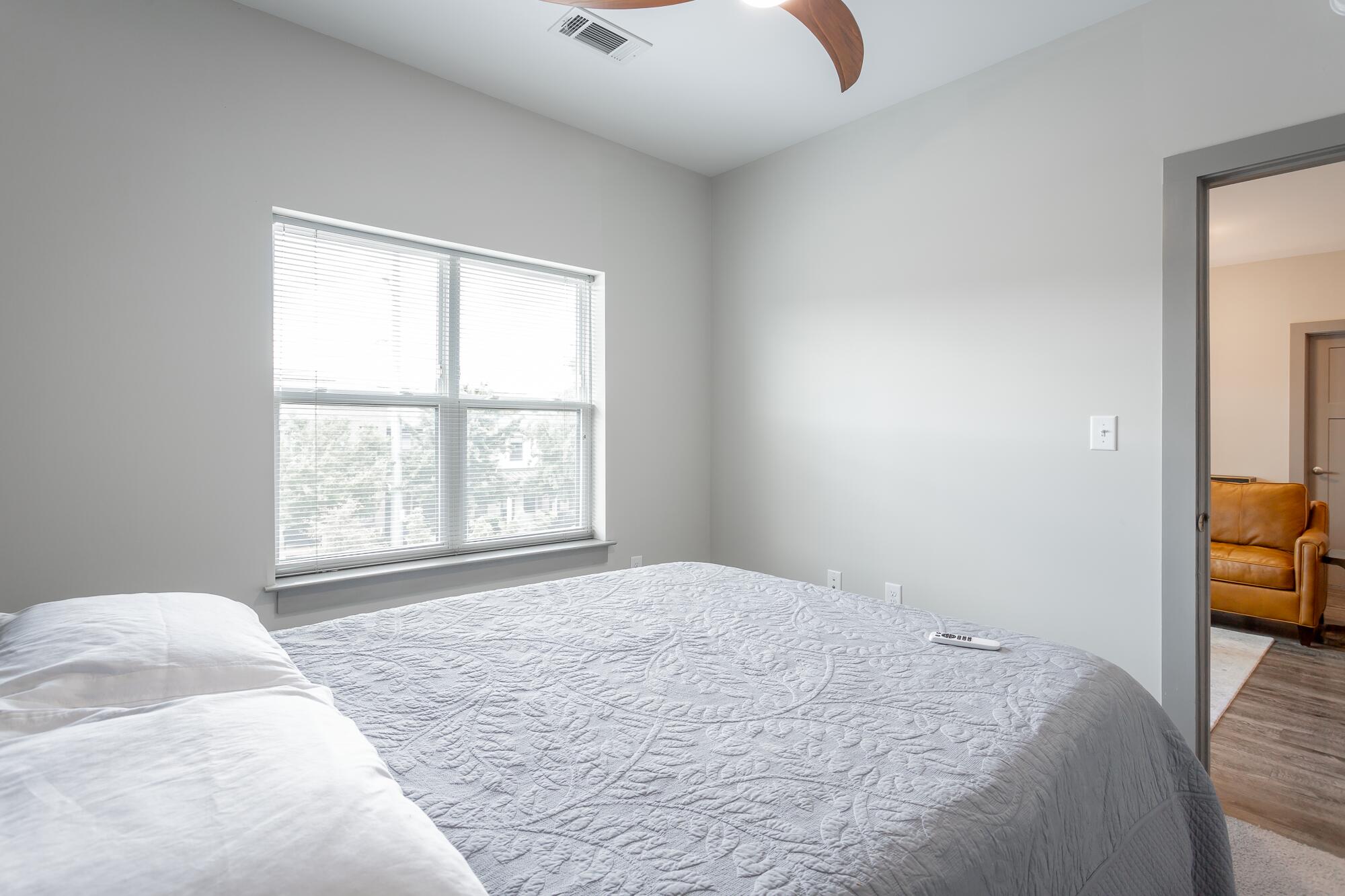 782 Riverfront Parkway, 216