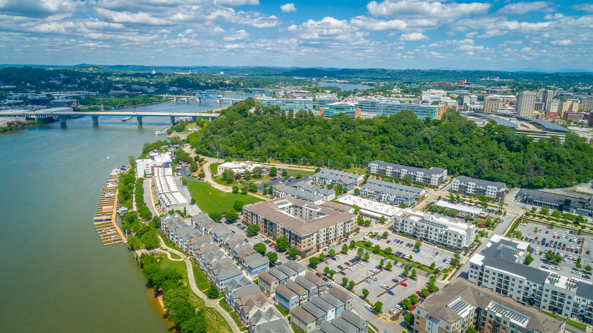 782 Riverfront Parkway, 216