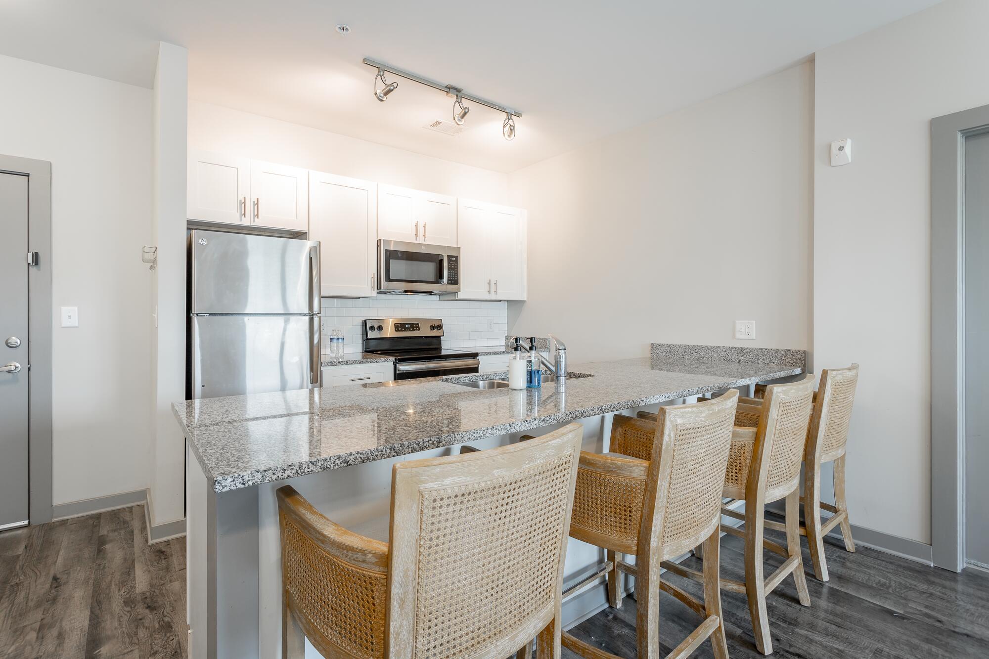 782 Riverfront Parkway, 216