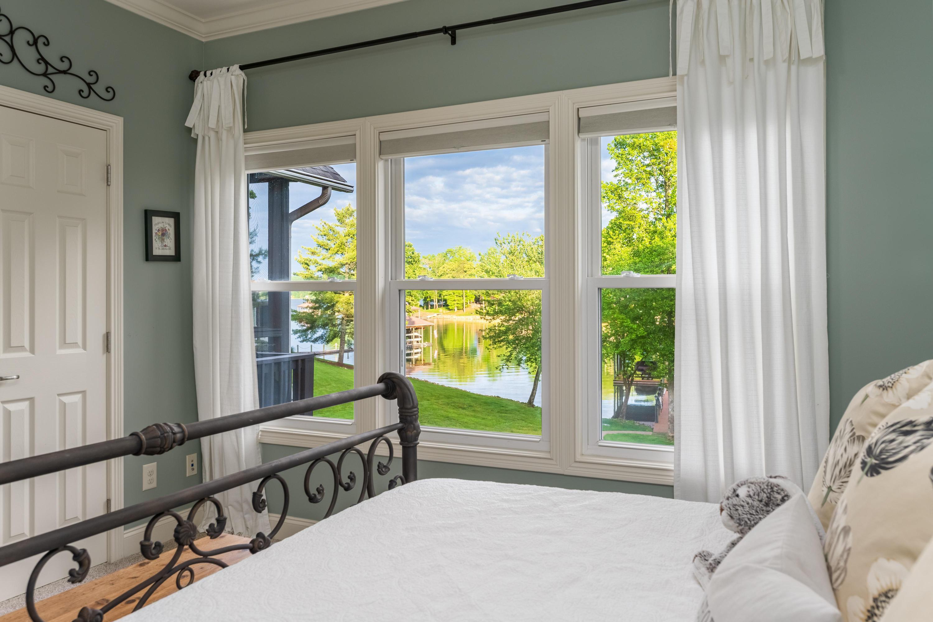 480 Lake Harbor Drive