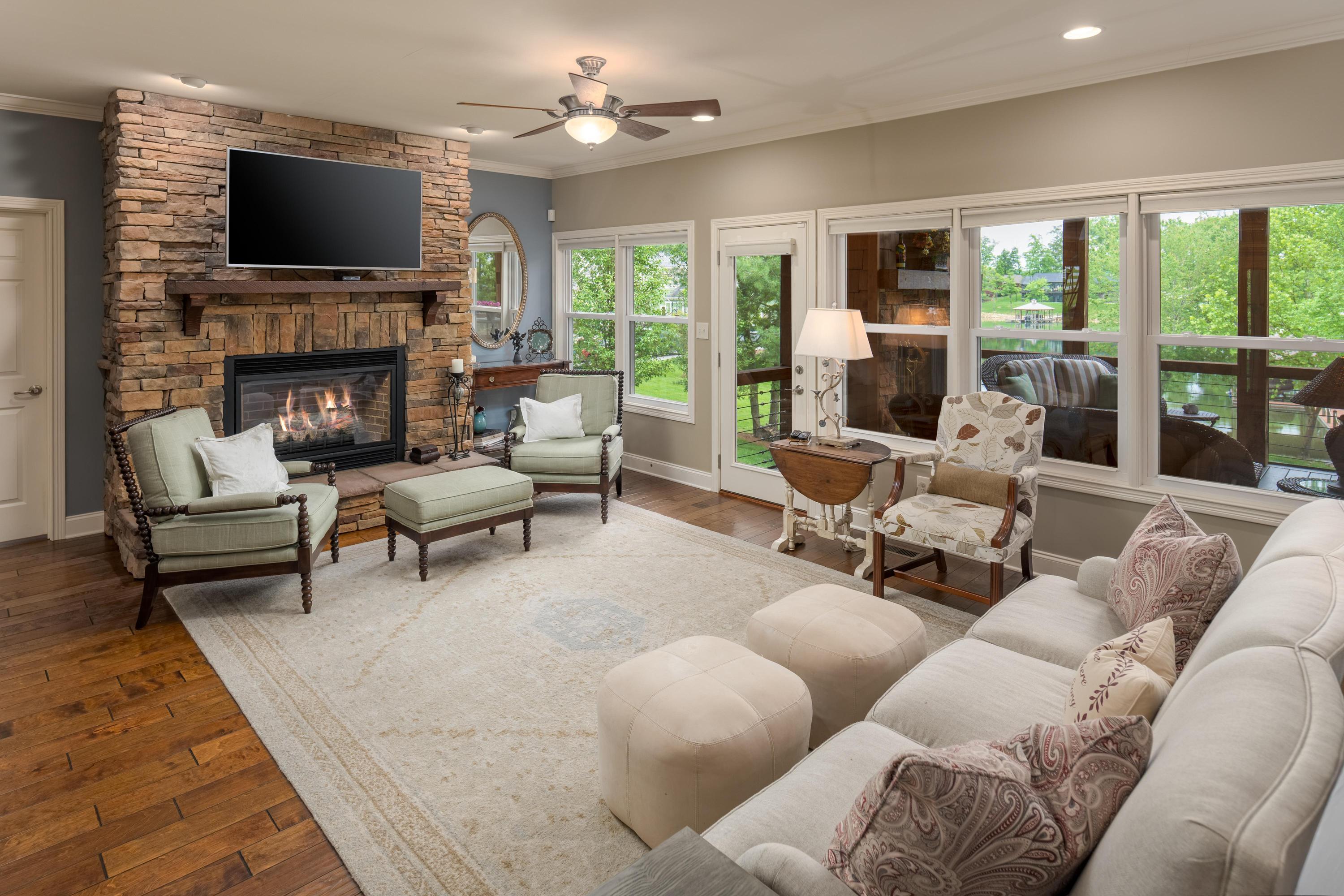 480 Lake Harbor Drive