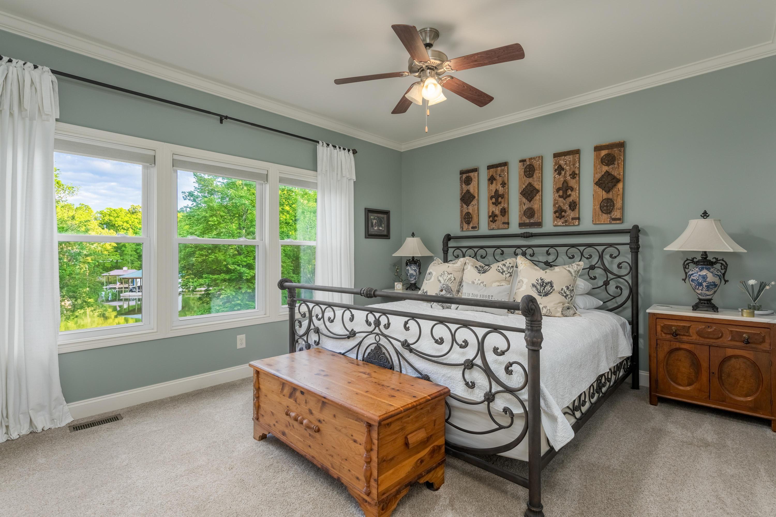 480 Lake Harbor Drive