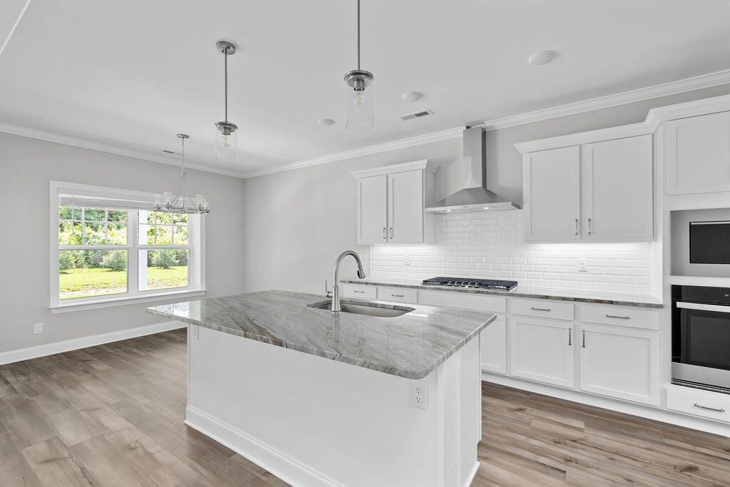 8880 Knolling Loop, 35