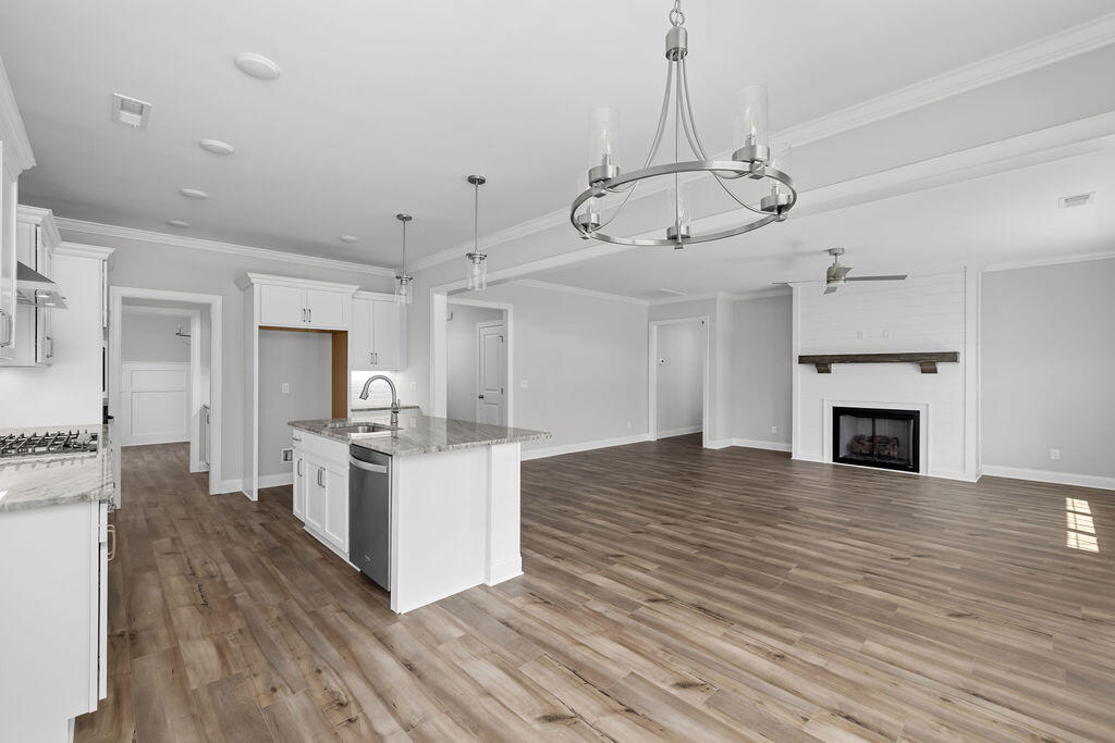 8880 Knolling Loop, 35