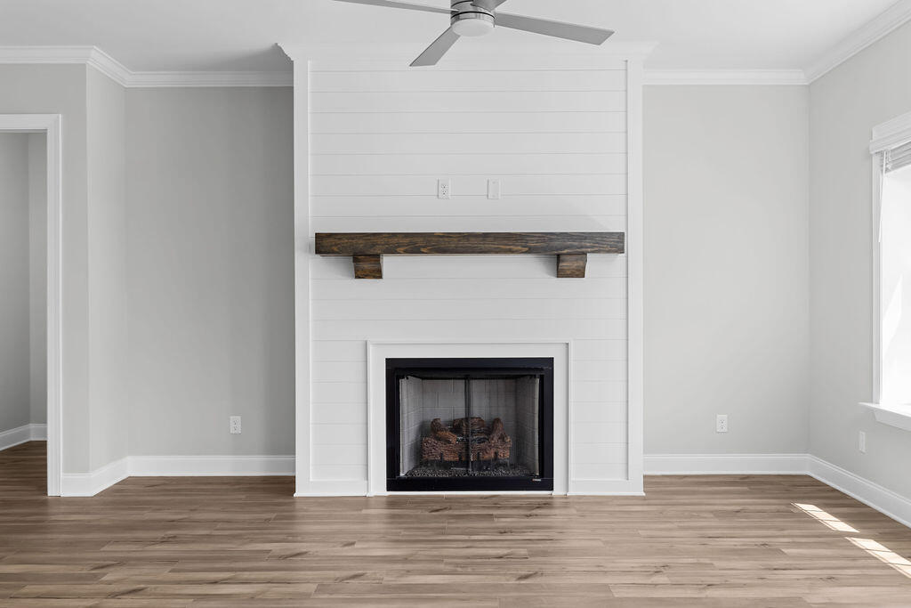 8880 Knolling Loop, 35