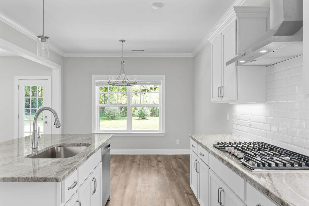 8880 Knolling Loop, 35