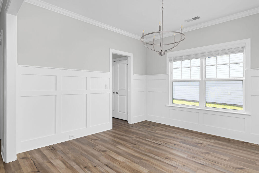 8880 Knolling Loop, 35