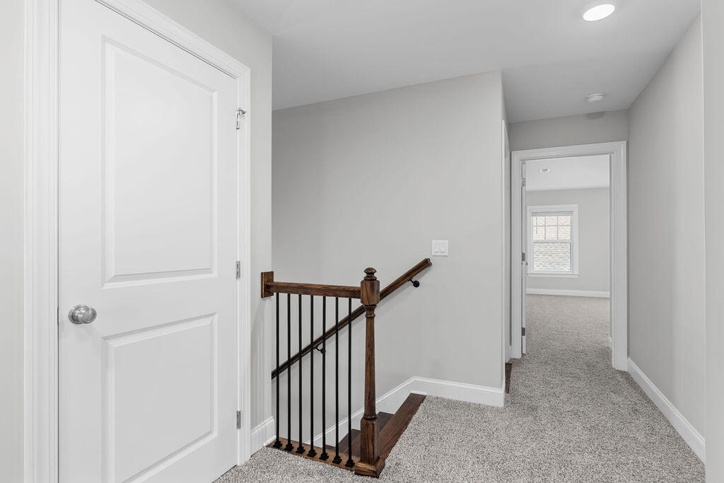 8880 Knolling Loop, 35