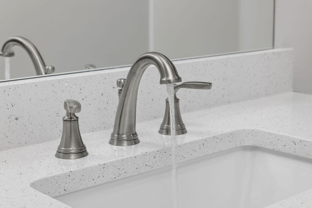 8880 Knolling Loop, 35