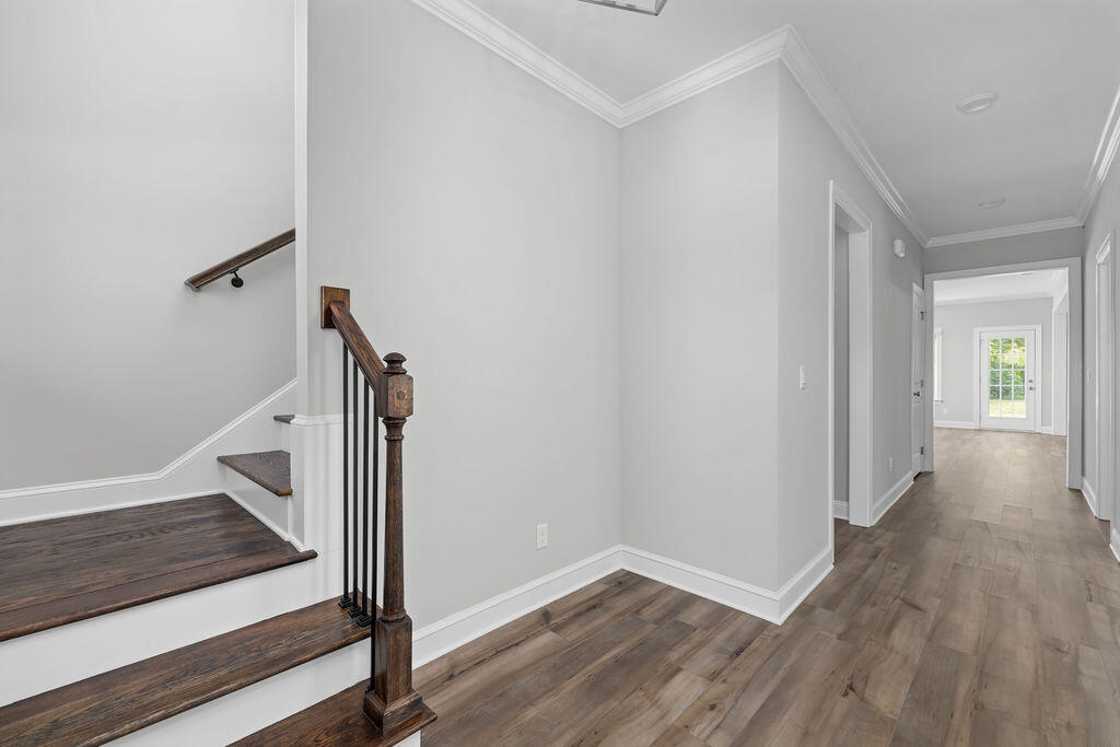 8880 Knolling Loop, 35