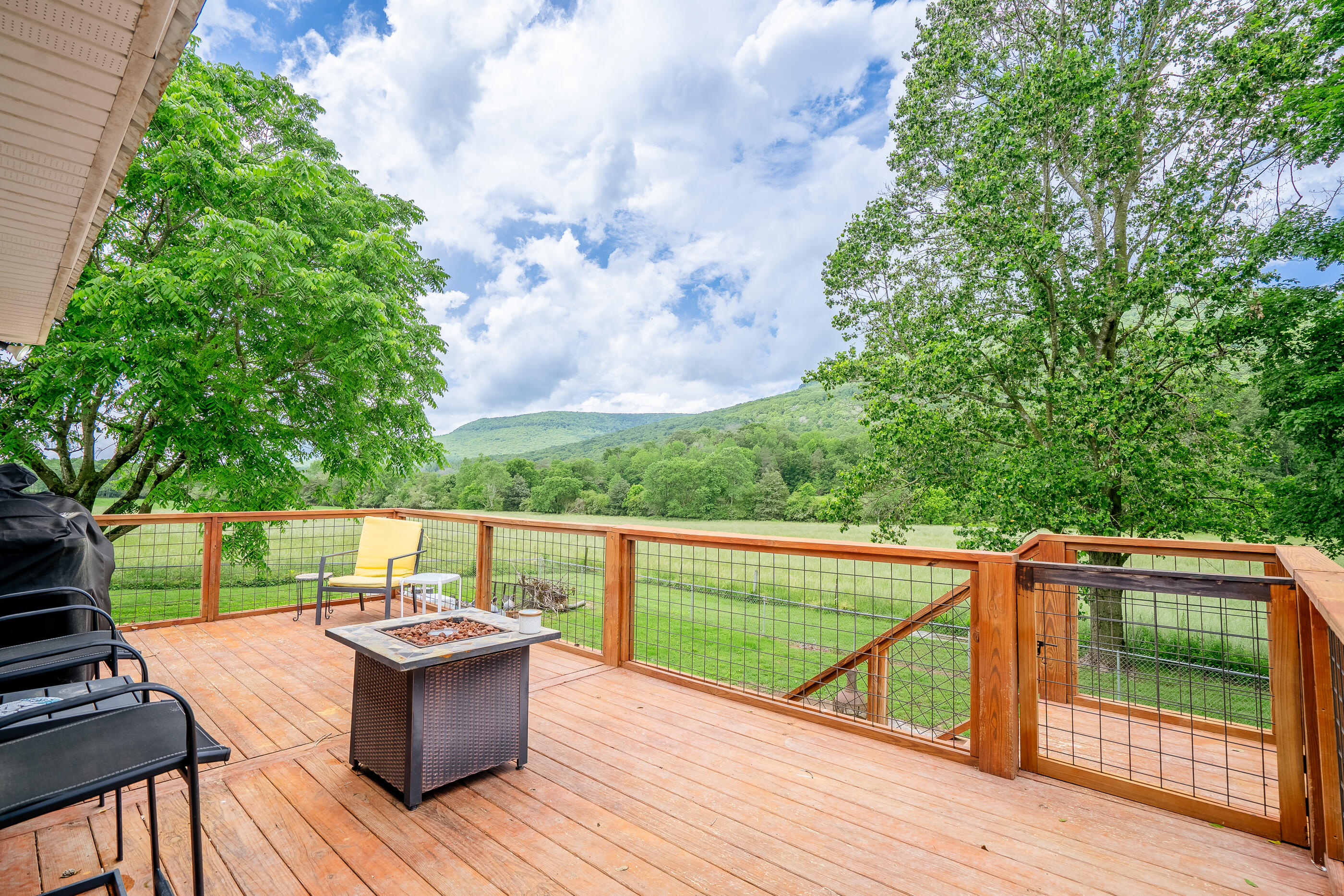 976 Chamberlain Road, LaFayette