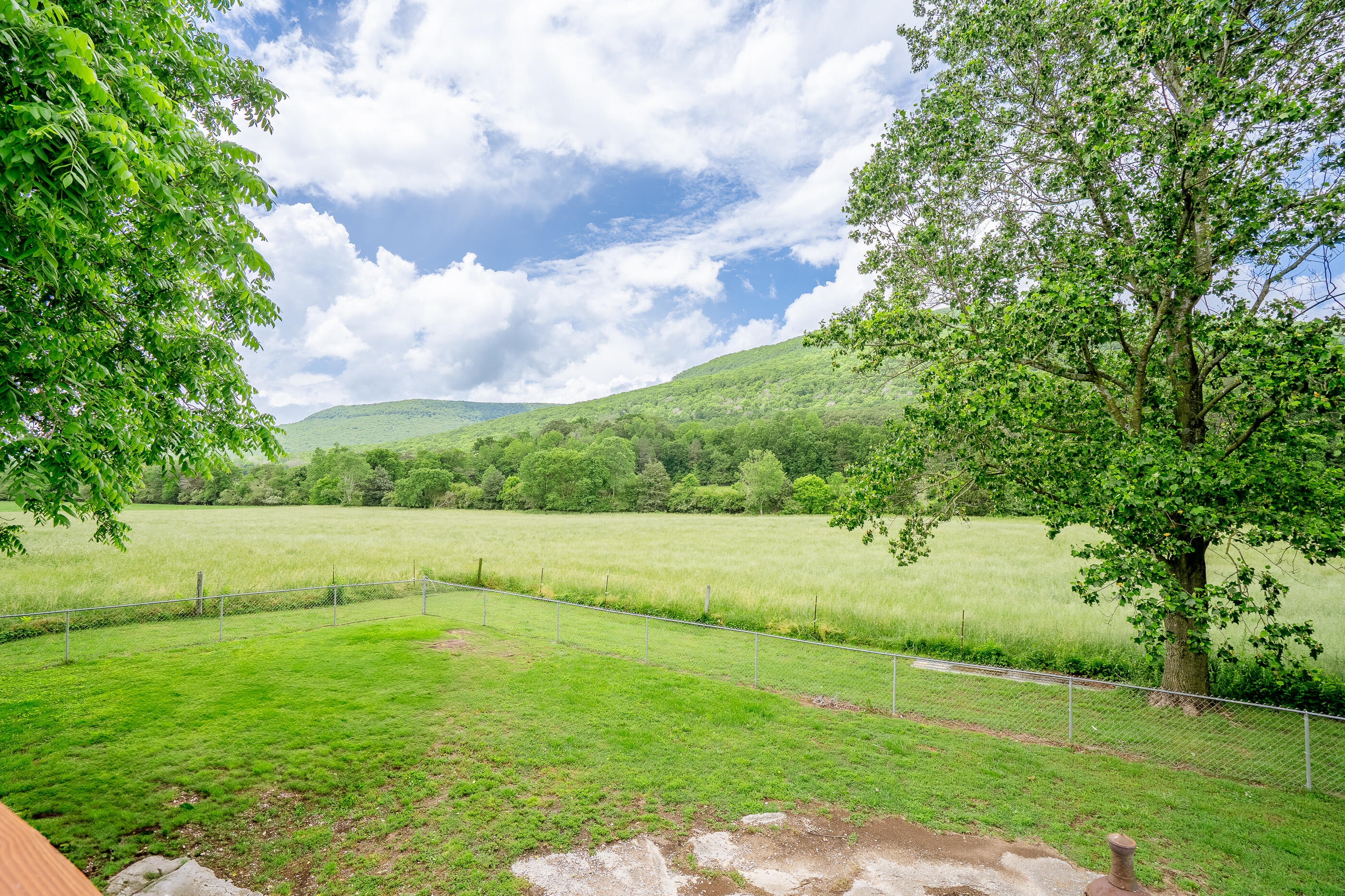 976 Chamberlain Road, LaFayette