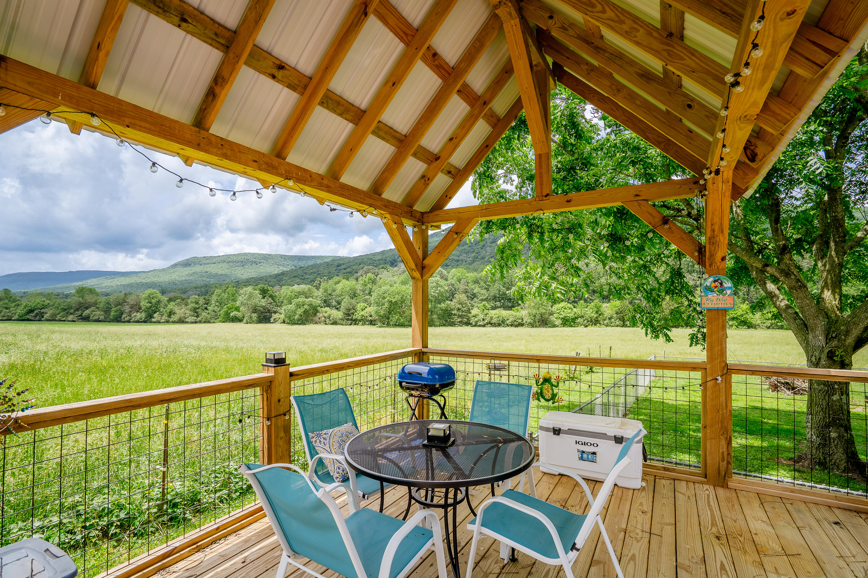 976 Chamberlain Road, LaFayette