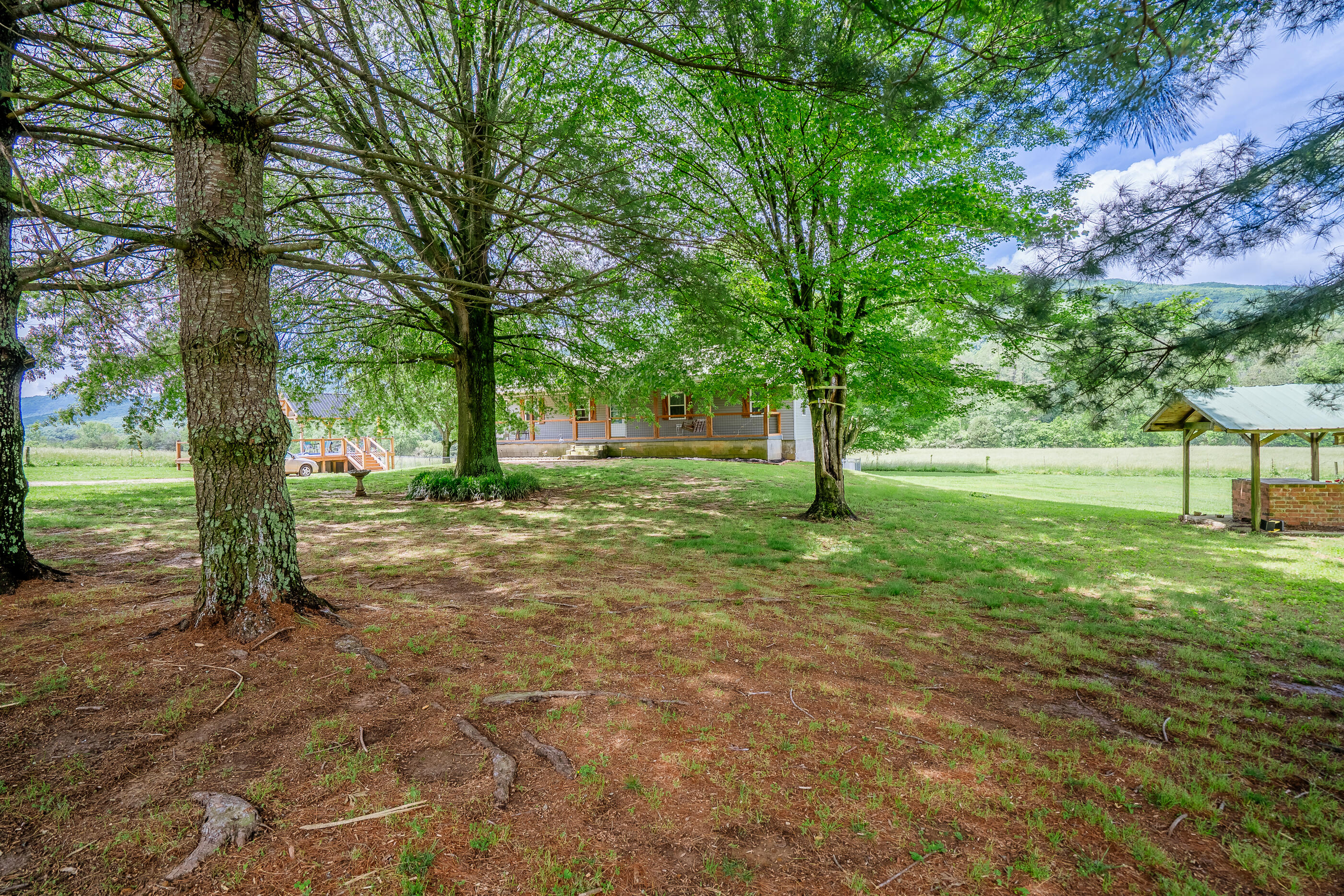 976 Chamberlain Road, LaFayette