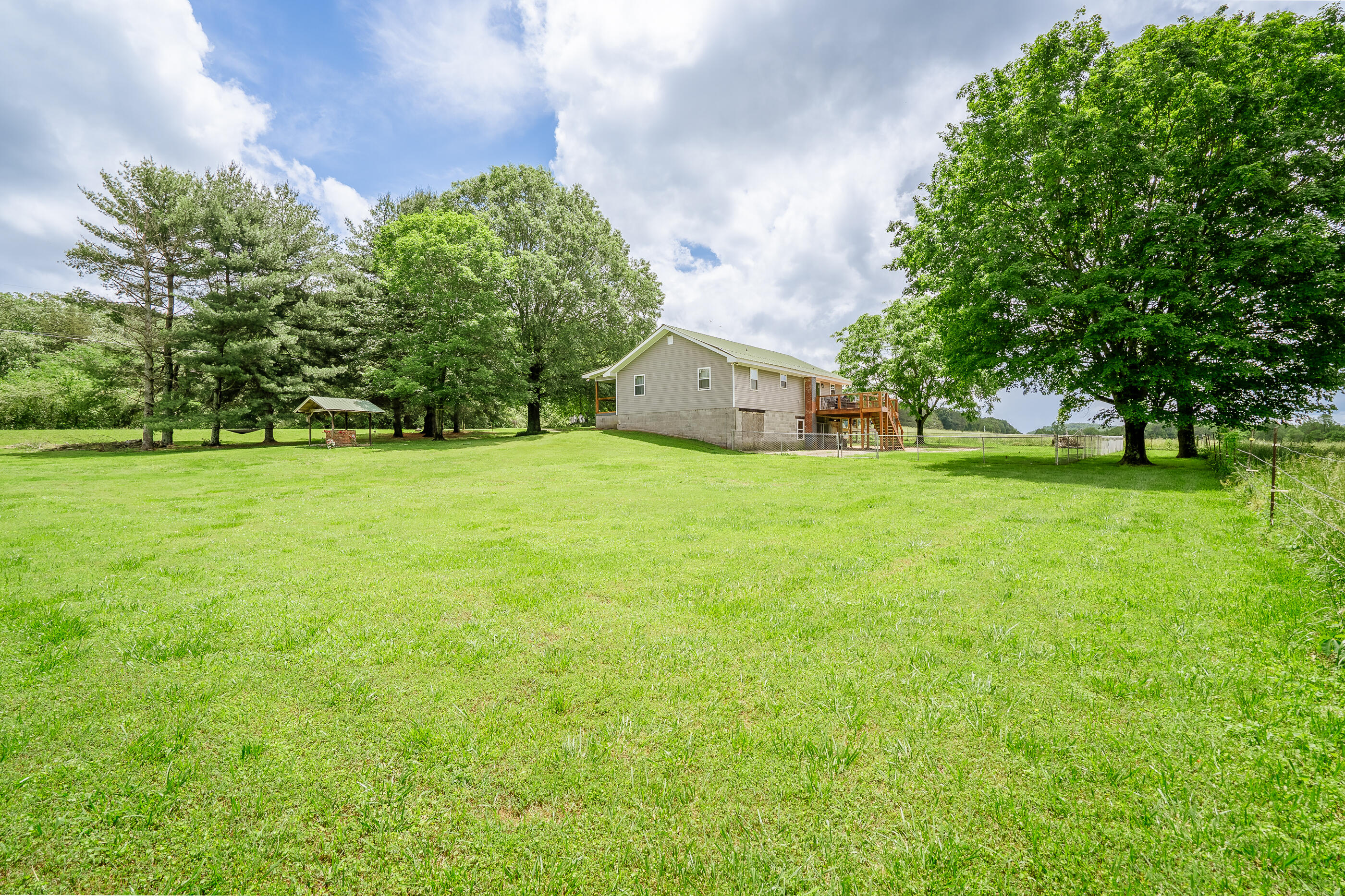 976 Chamberlain Road, LaFayette