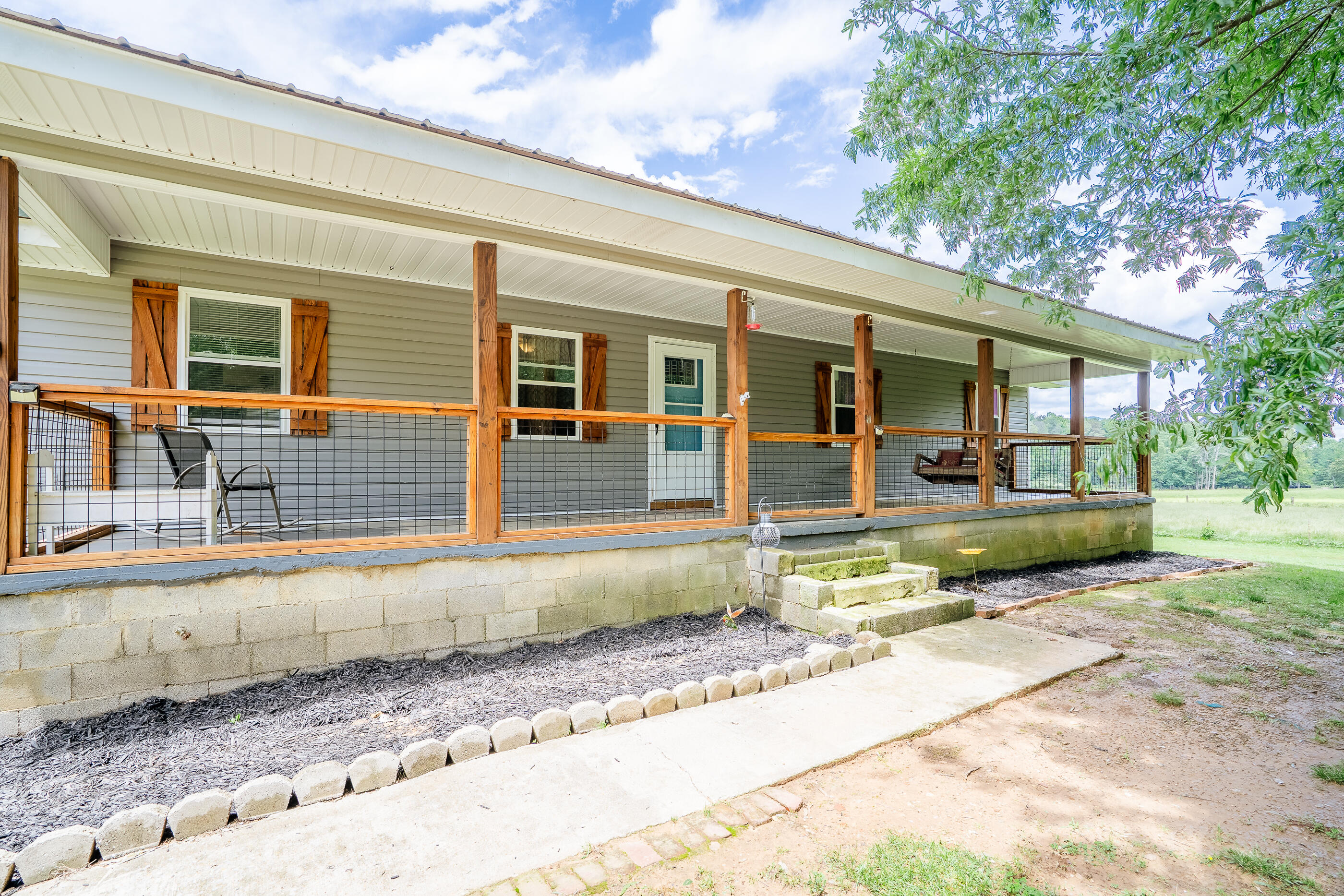 976 Chamberlain Road, LaFayette