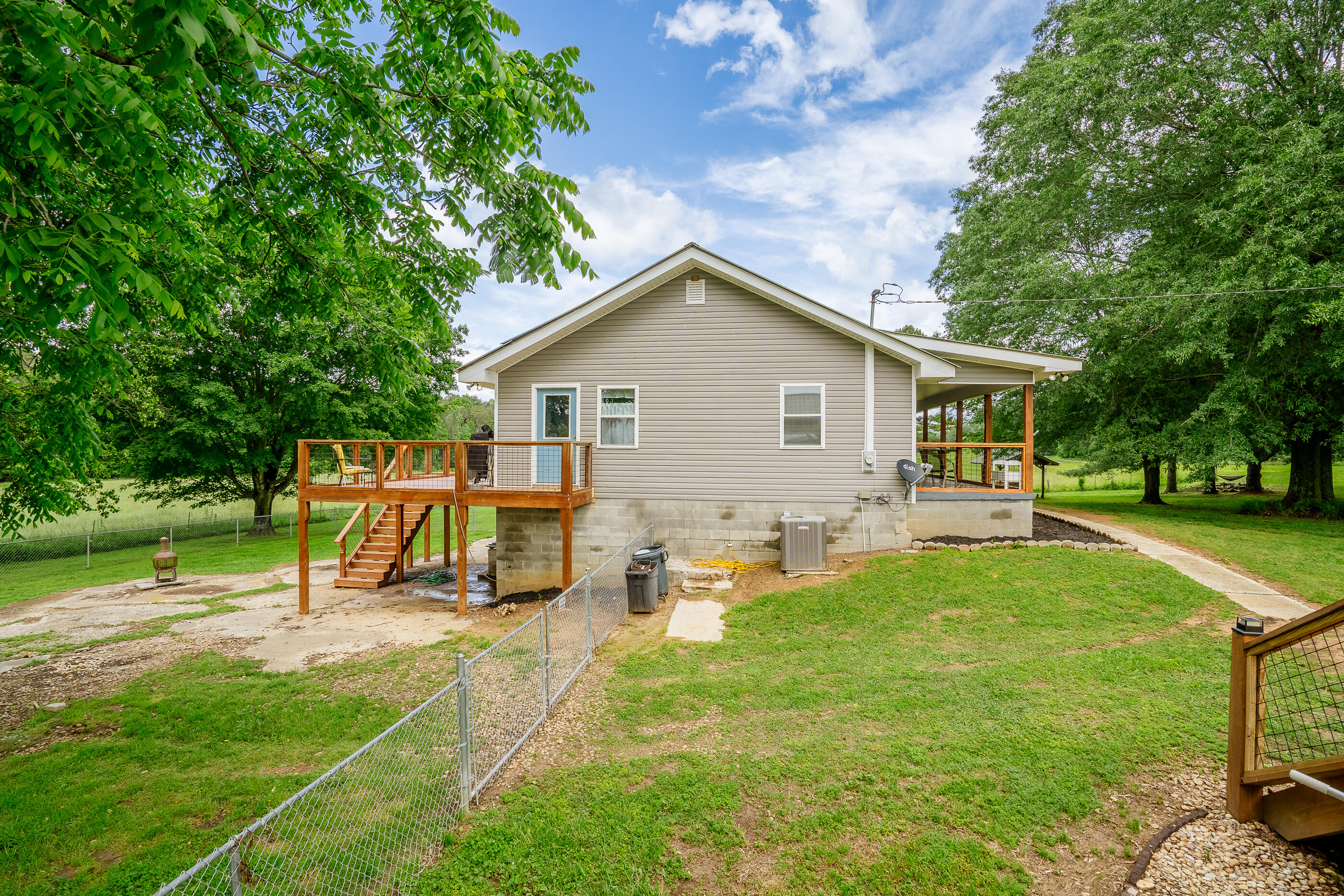 976 Chamberlain Road, LaFayette