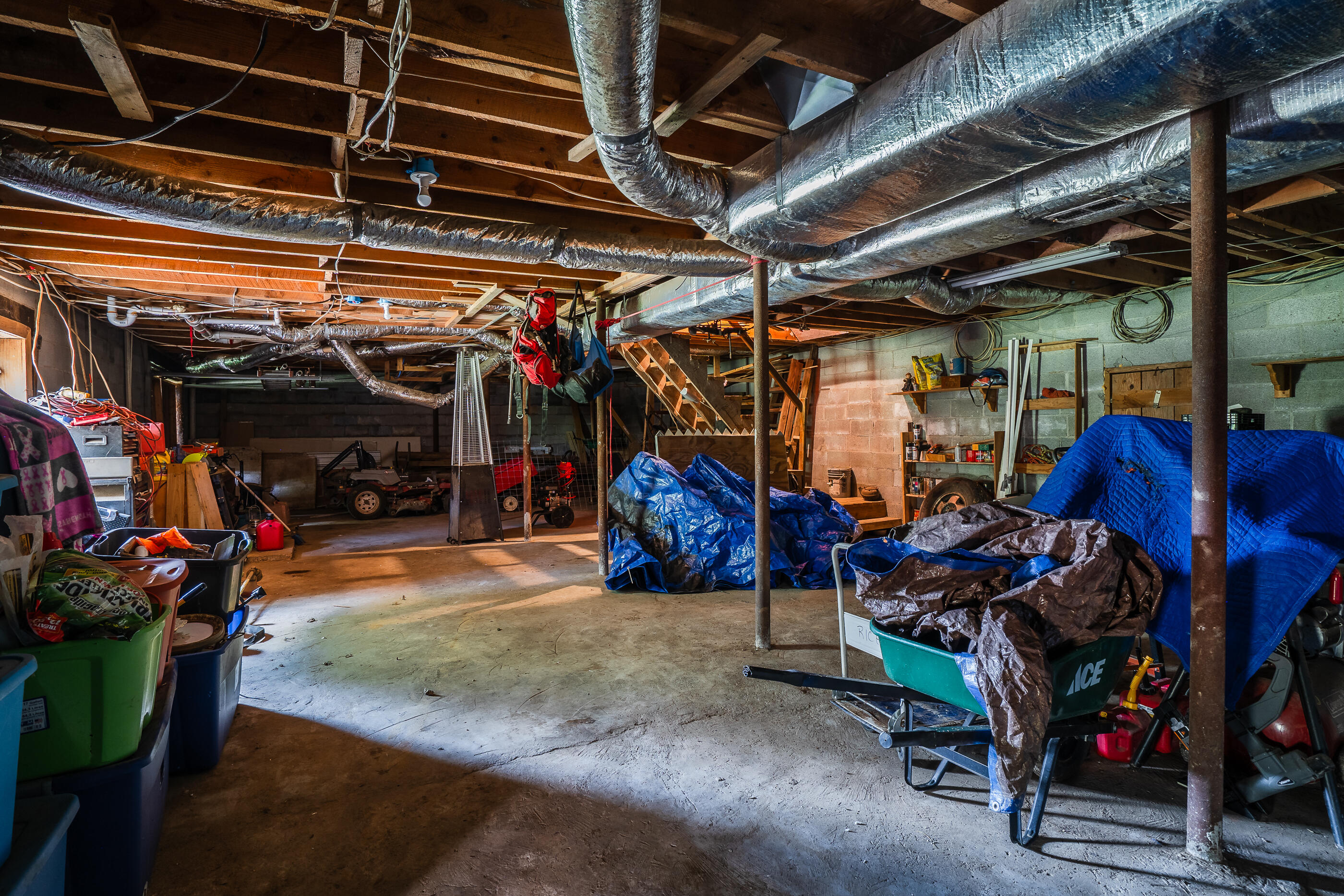 976 Chamberlain Road, LaFayette