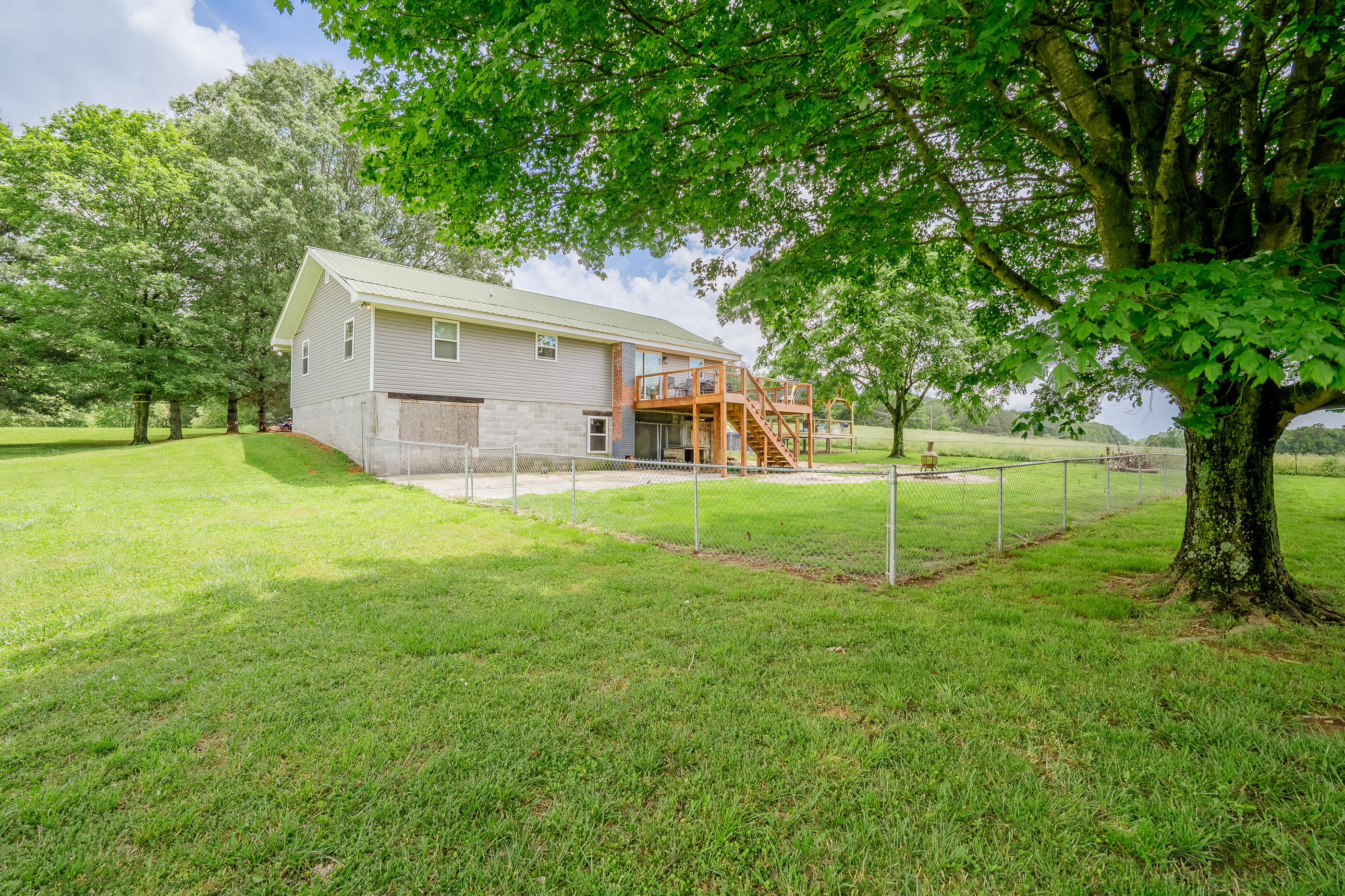 976 Chamberlain Road, LaFayette