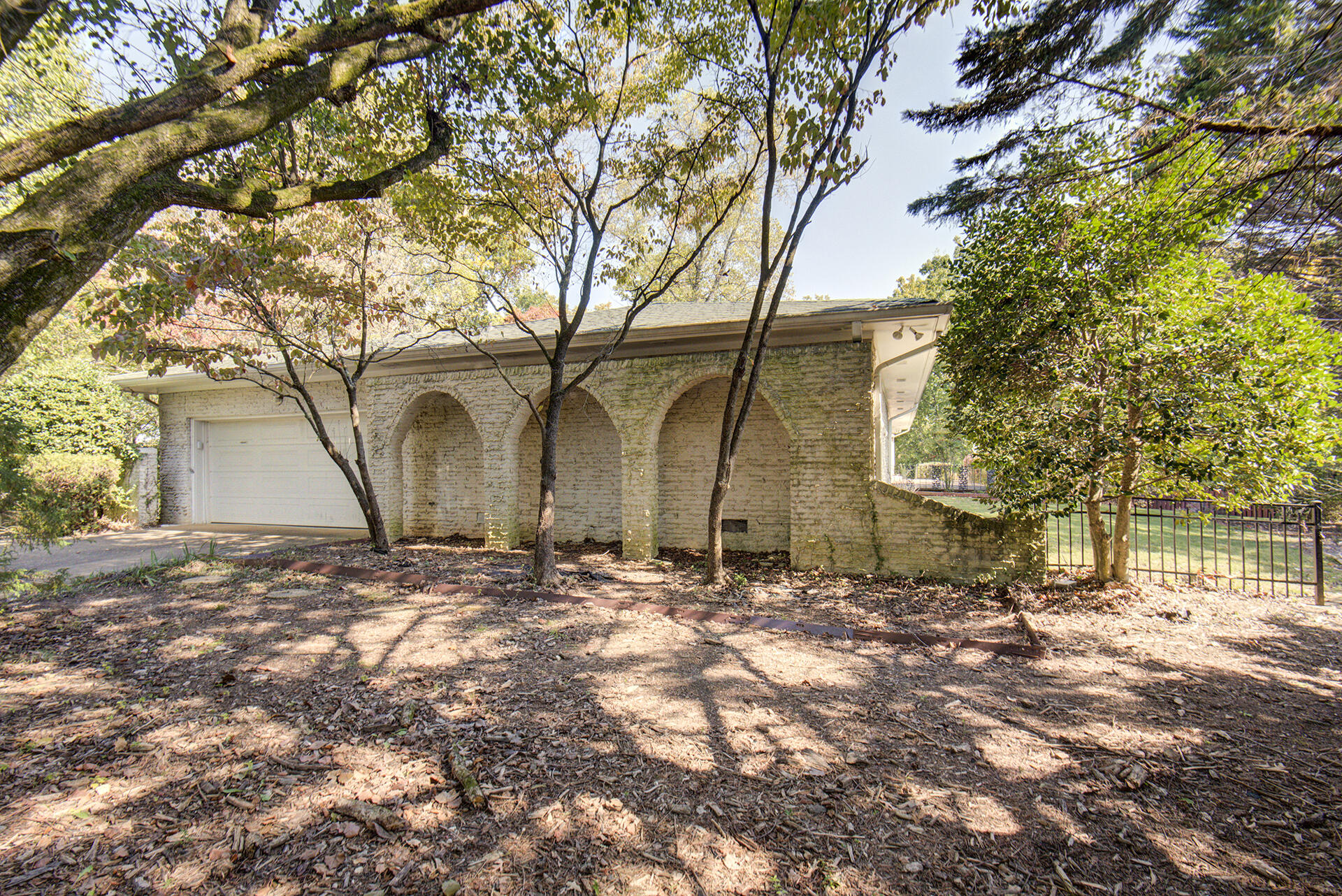 5851 N Park Road